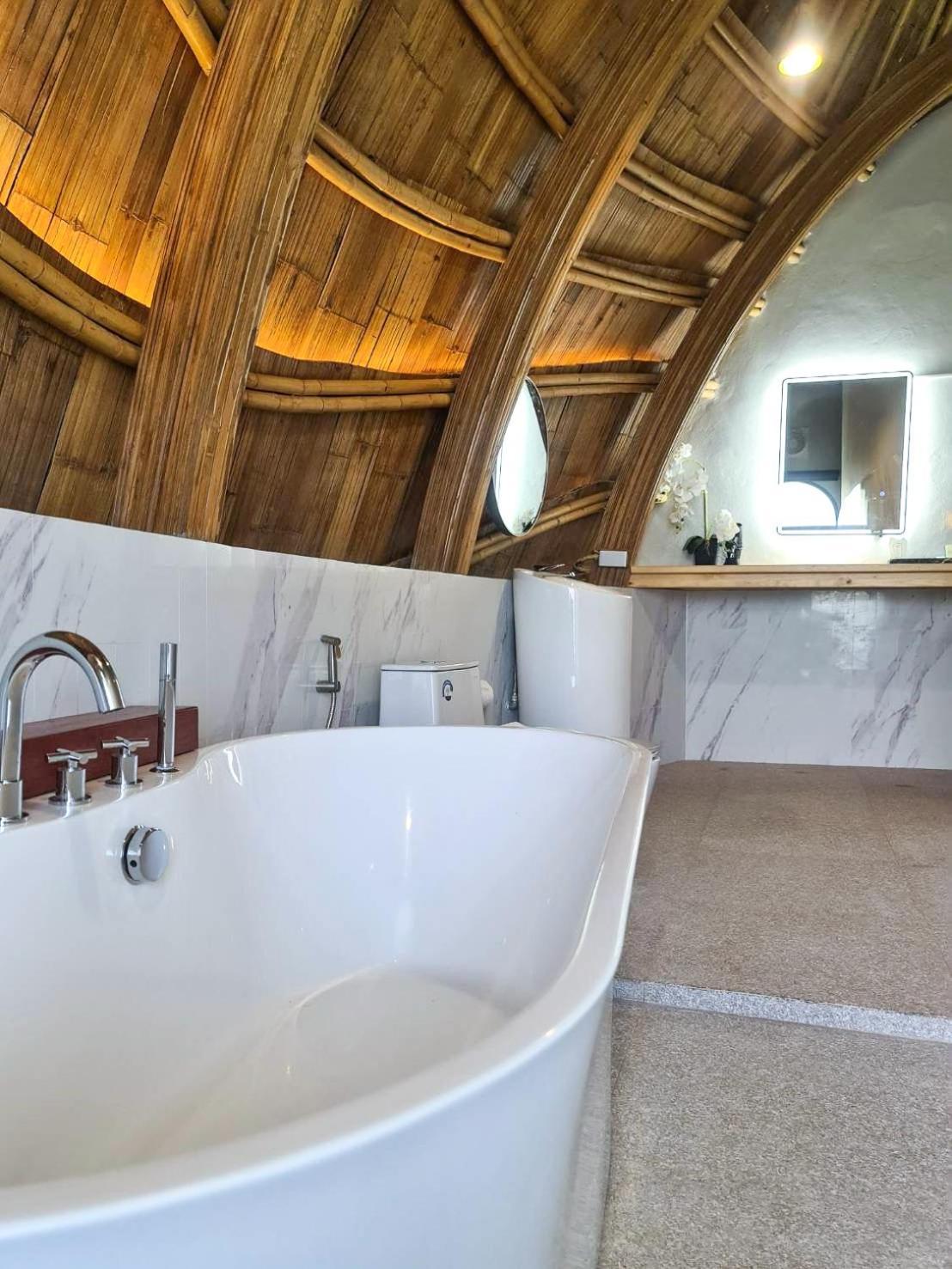 Binlha Raft Hotel 3*