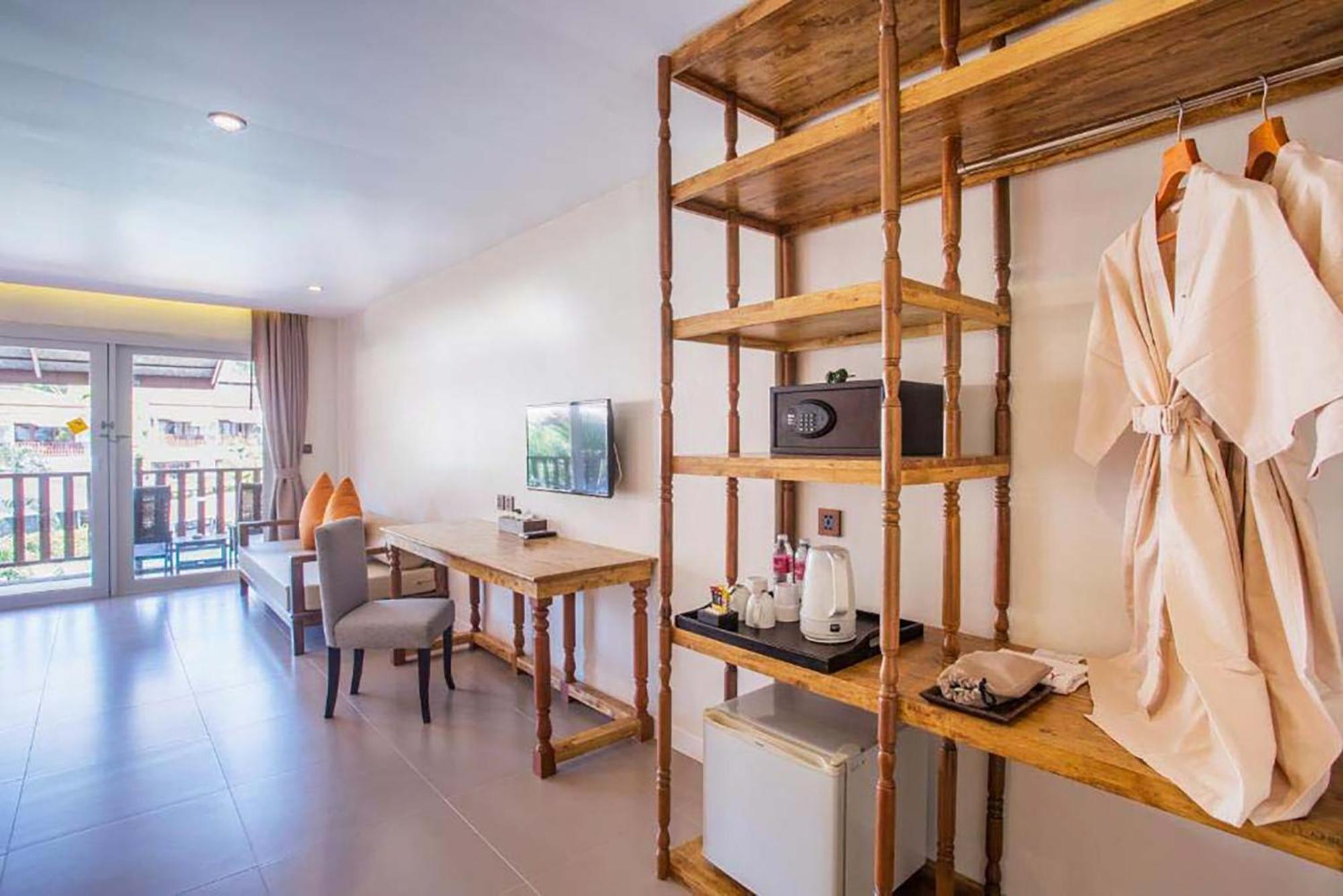 Arinara Phuket - Sha Extra 4*