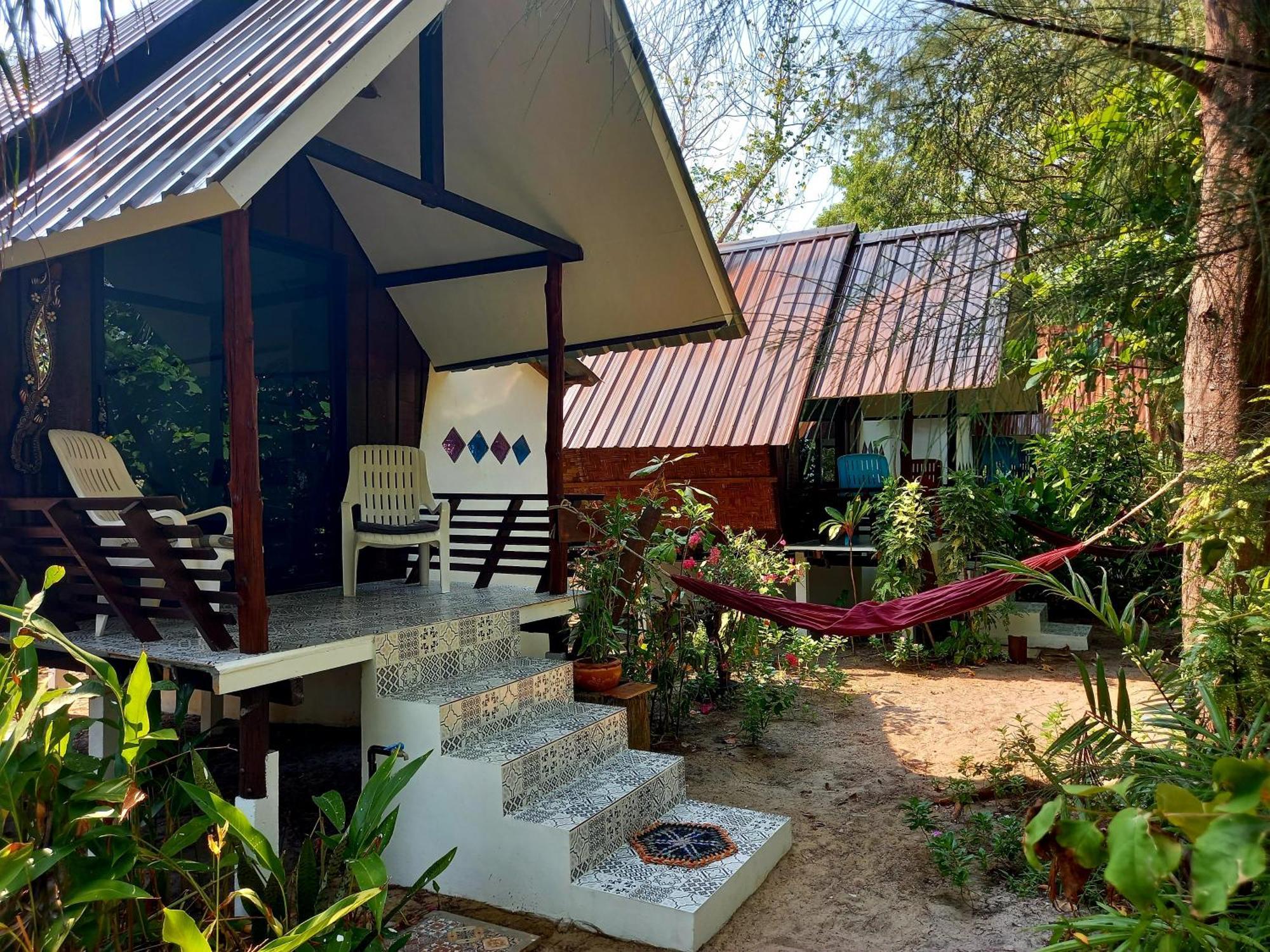 Sabai Sabai Koh Phayam