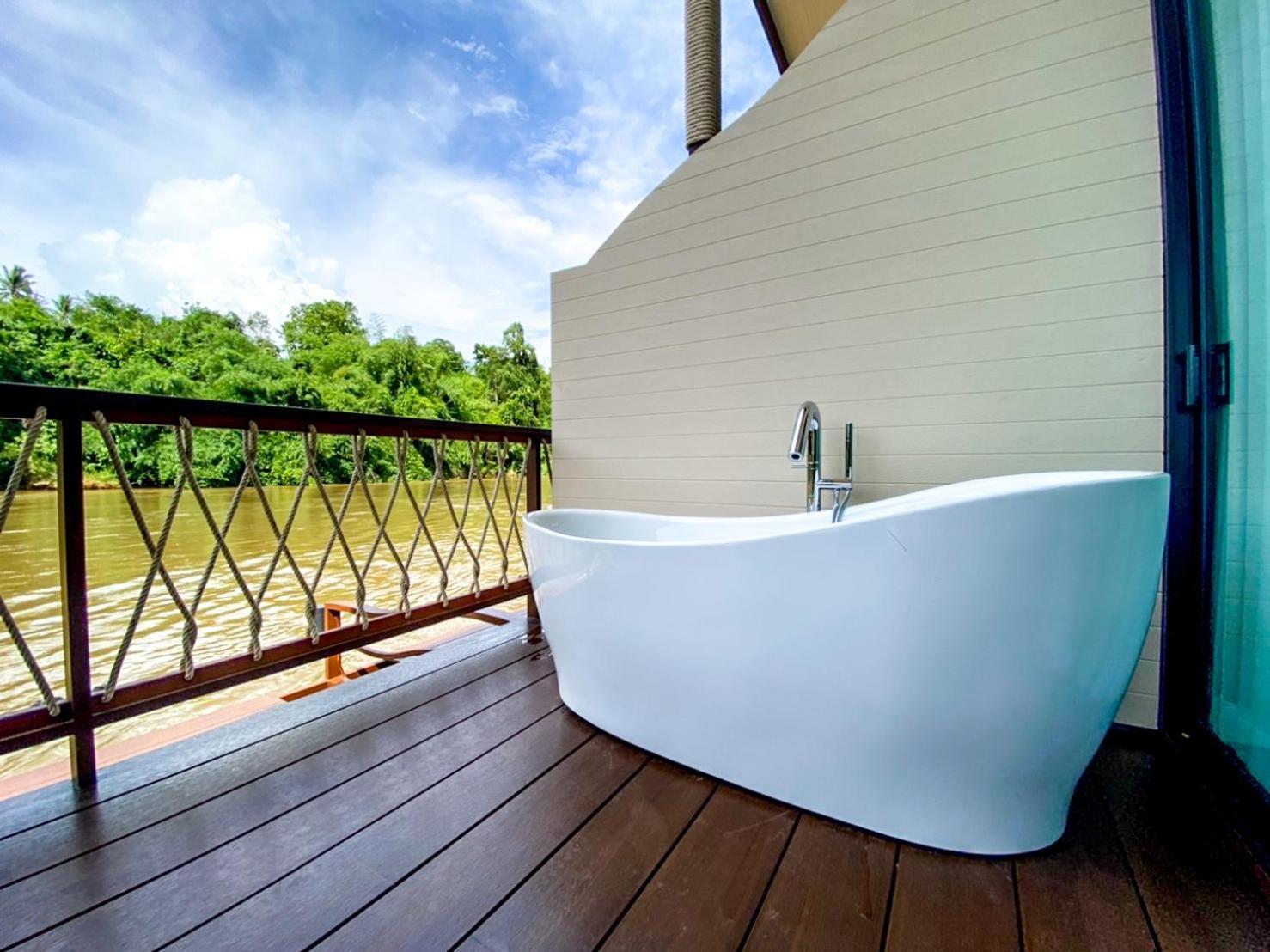 Hotel Binlha Raft 3*
