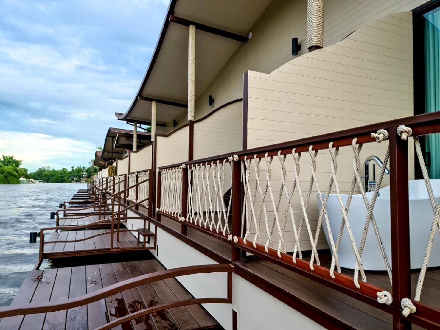 Binlha Raft Hotel Sai Yok