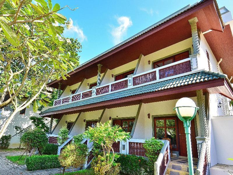 First Resort 3*