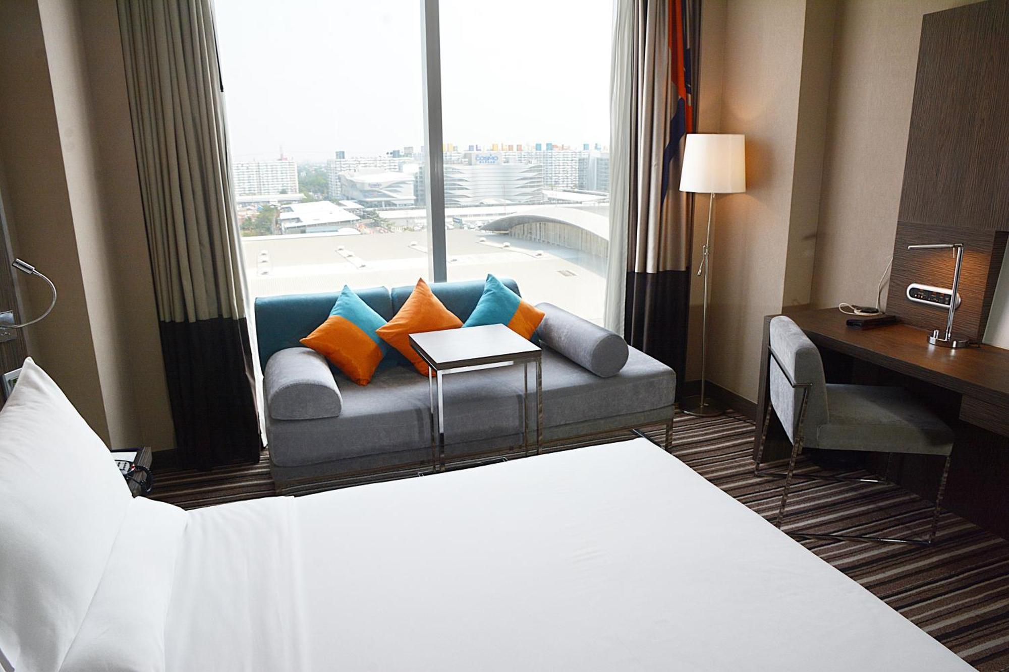 Novotel Bangkok Impact Hotel