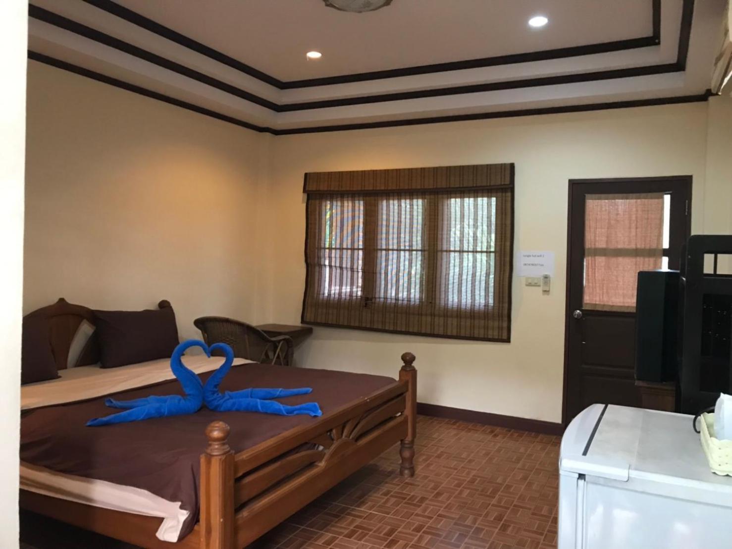 Hotel Jungle Hut & Haad Chao Phao