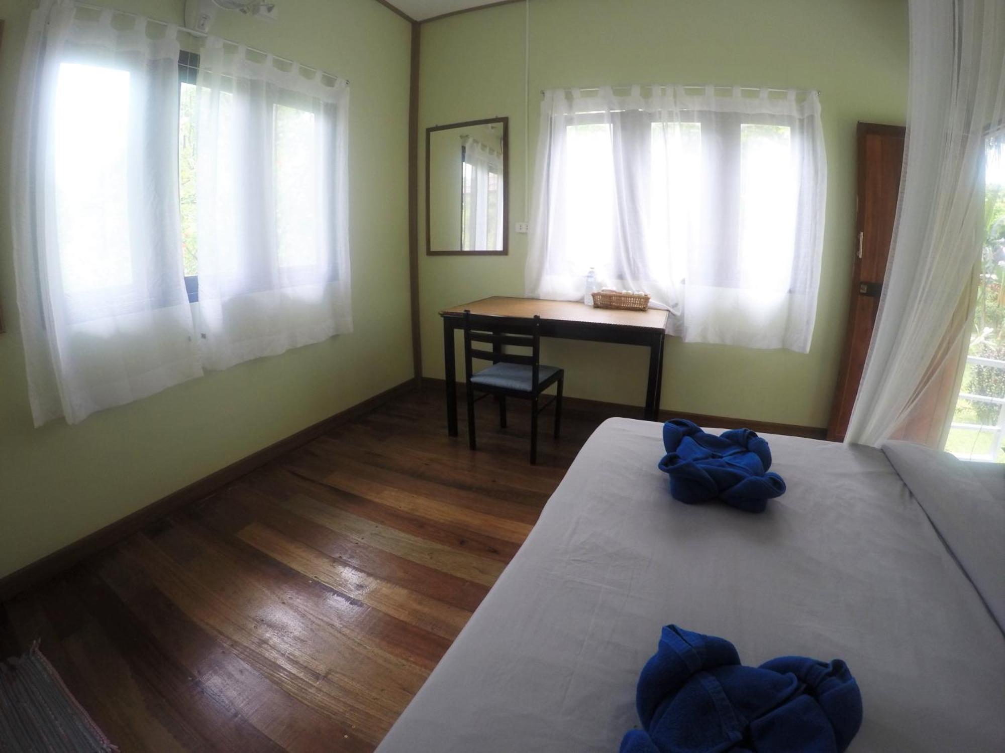 Khao Sok Morning Mist Resort