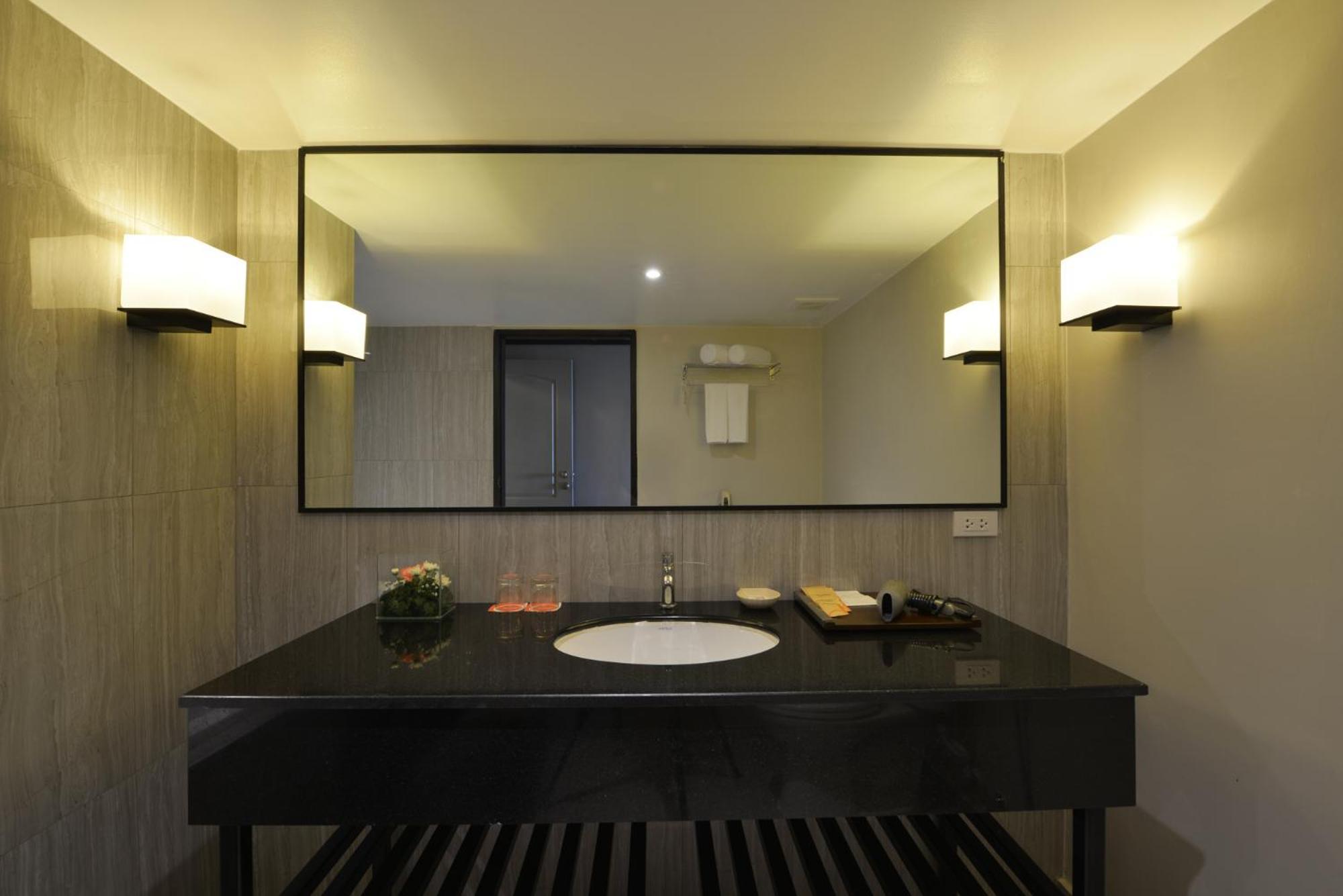Resort Tinidee Bangkok Golf Club - Sha Certified Pathum Thani