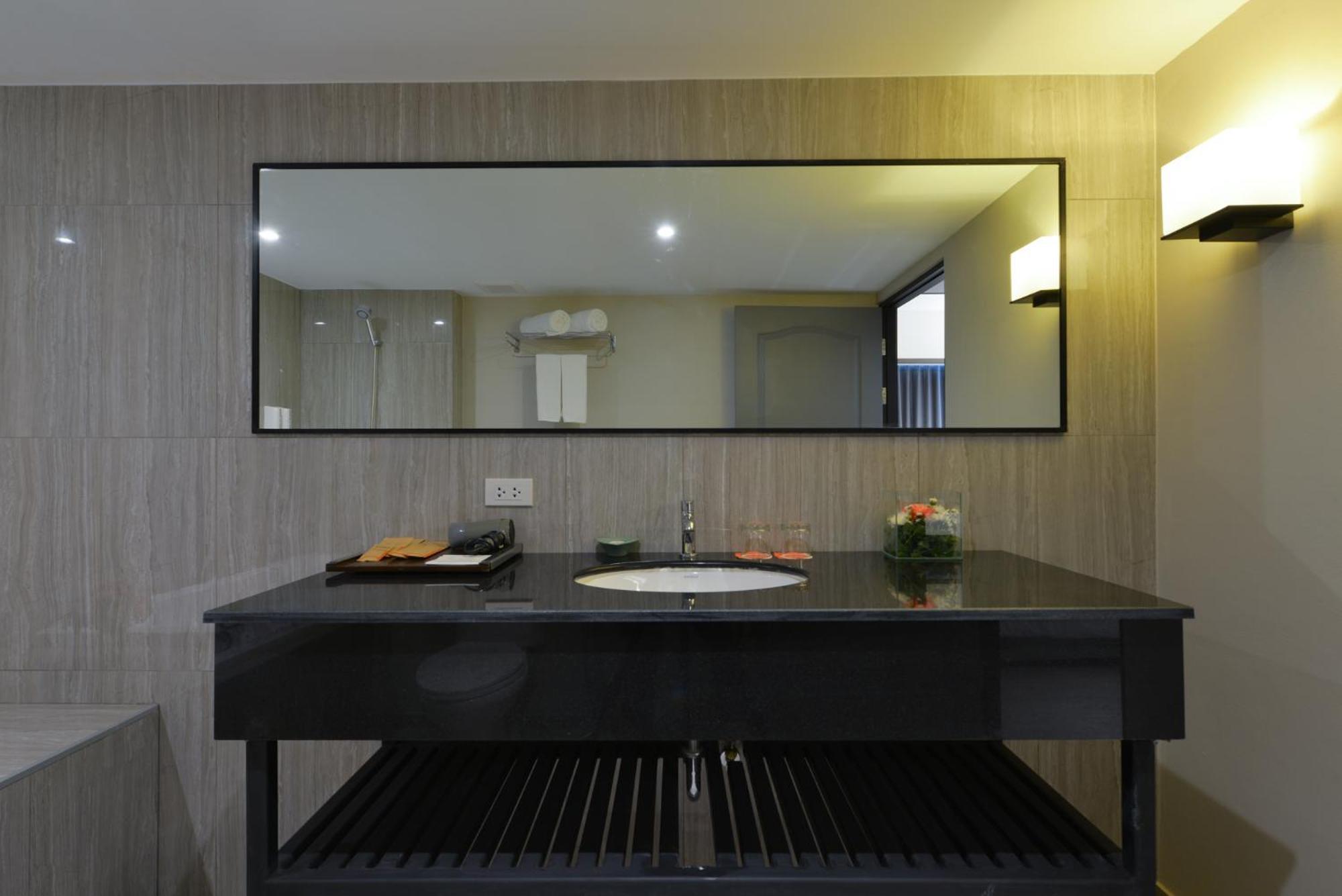 Resort Tinidee Bangkok Golf Club - Sha Certified Pathum Thani