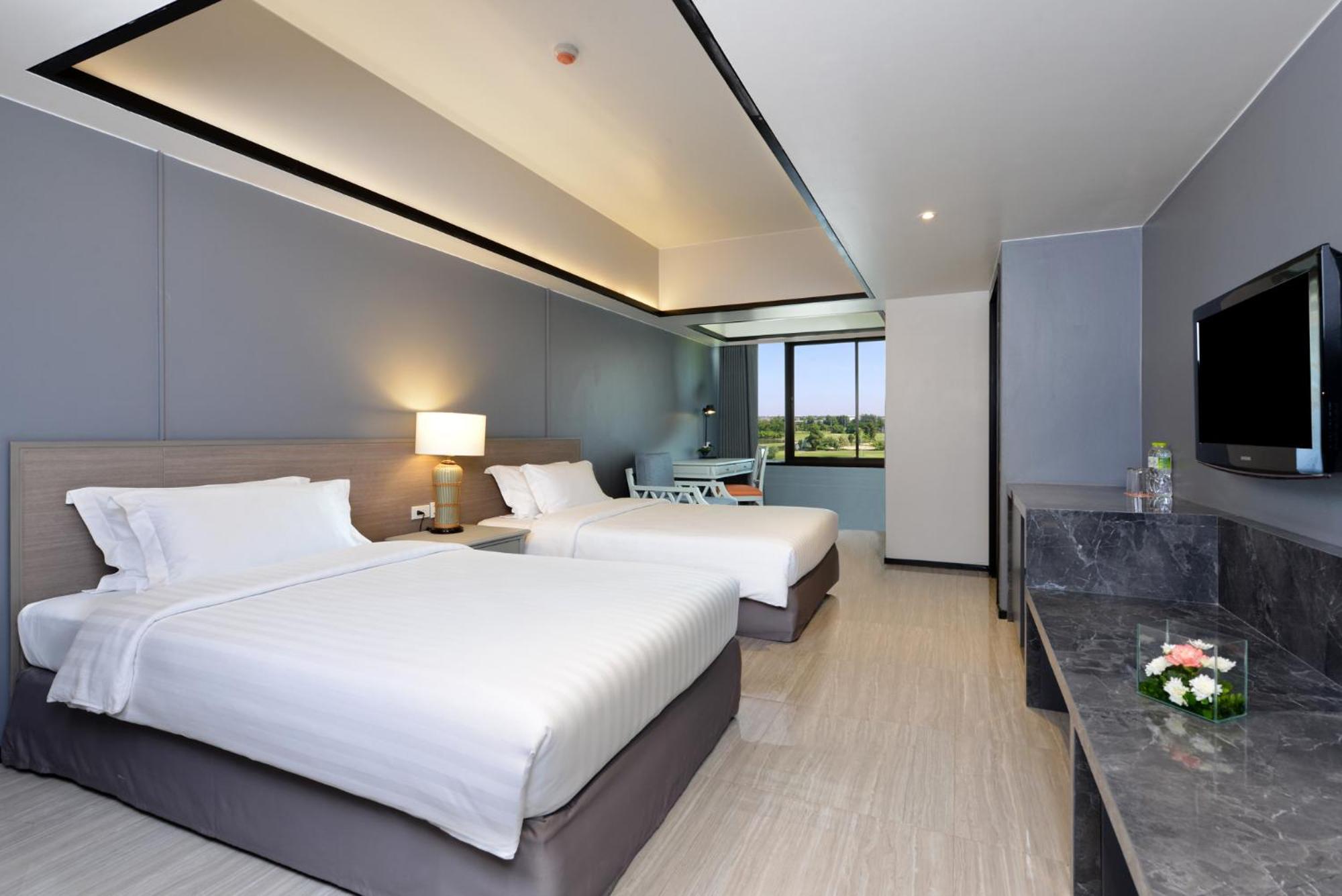 Tinidee Bangkok Golf Club - Sha Certified Resort