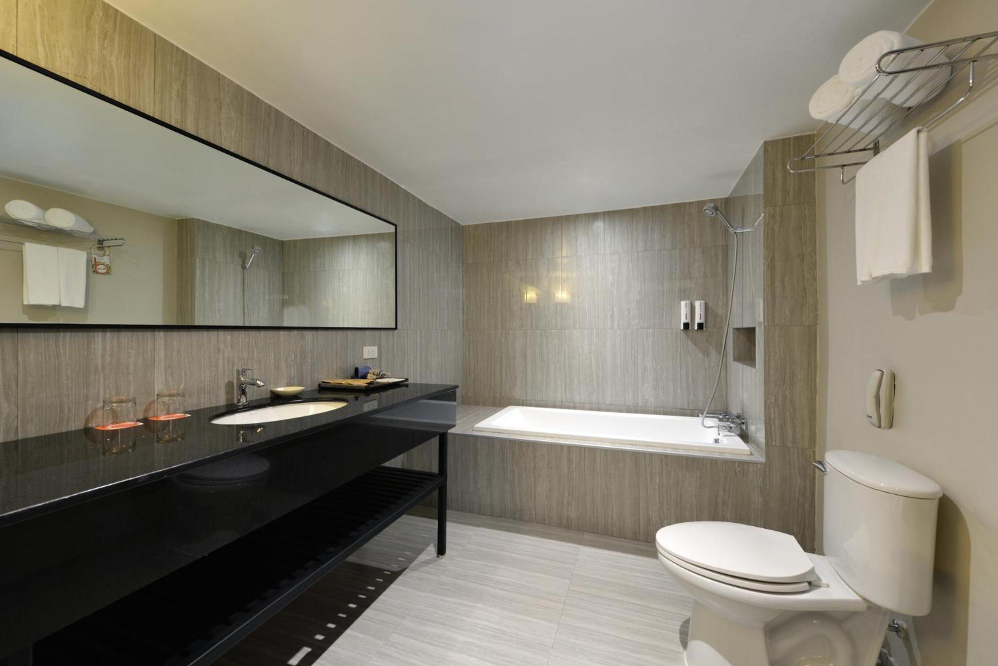 Resort Tinidee Bangkok Golf Club - Sha Certified Pathum Thani