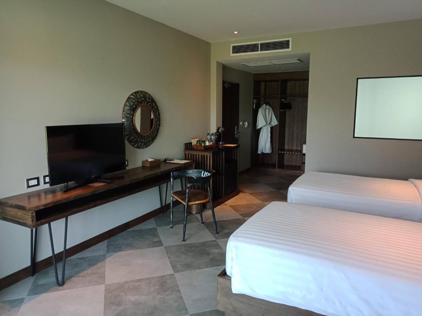 Coral Tree Huahin Hotel 4*