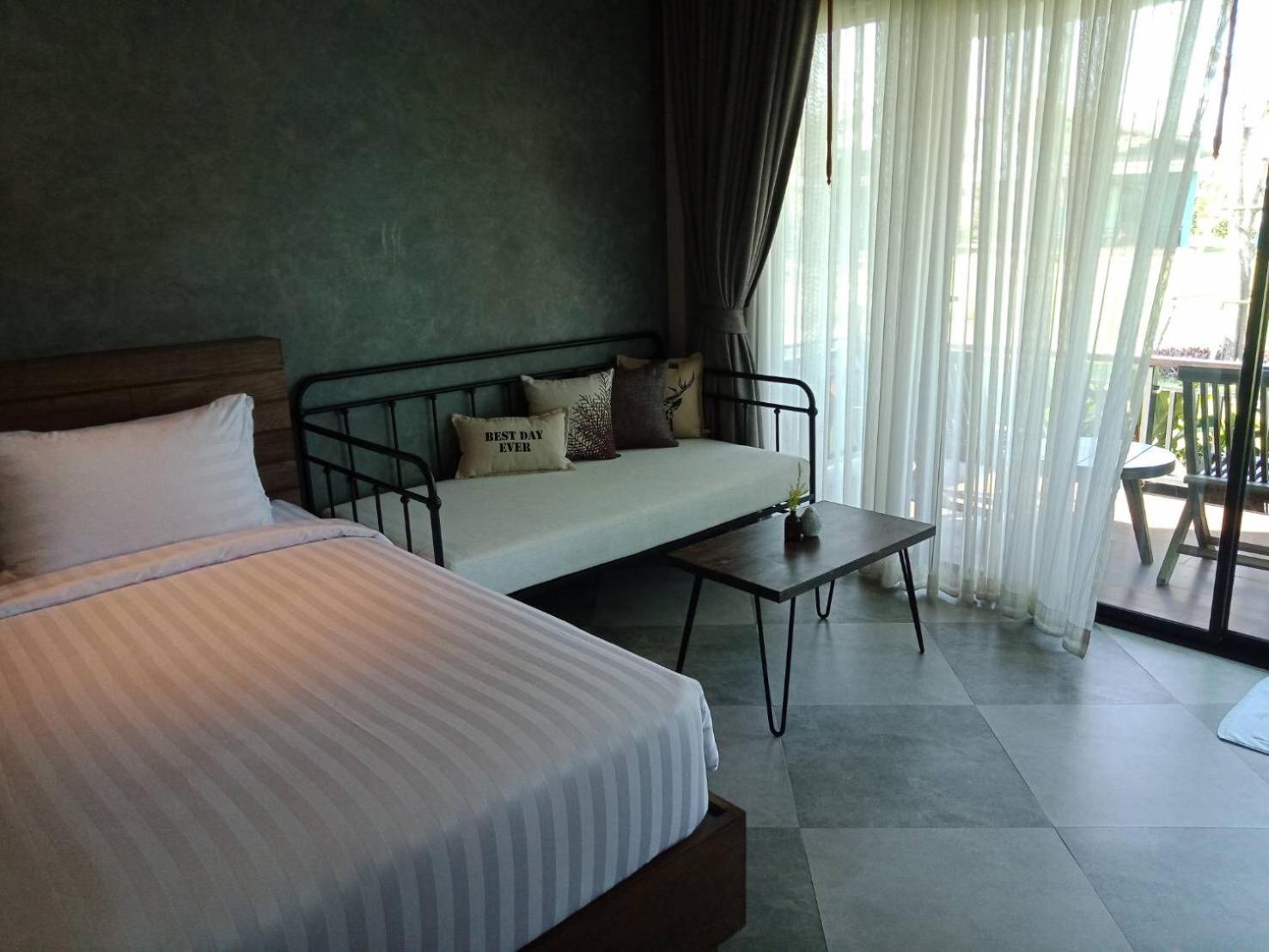 Hotel Coral Tree Huahin 4*