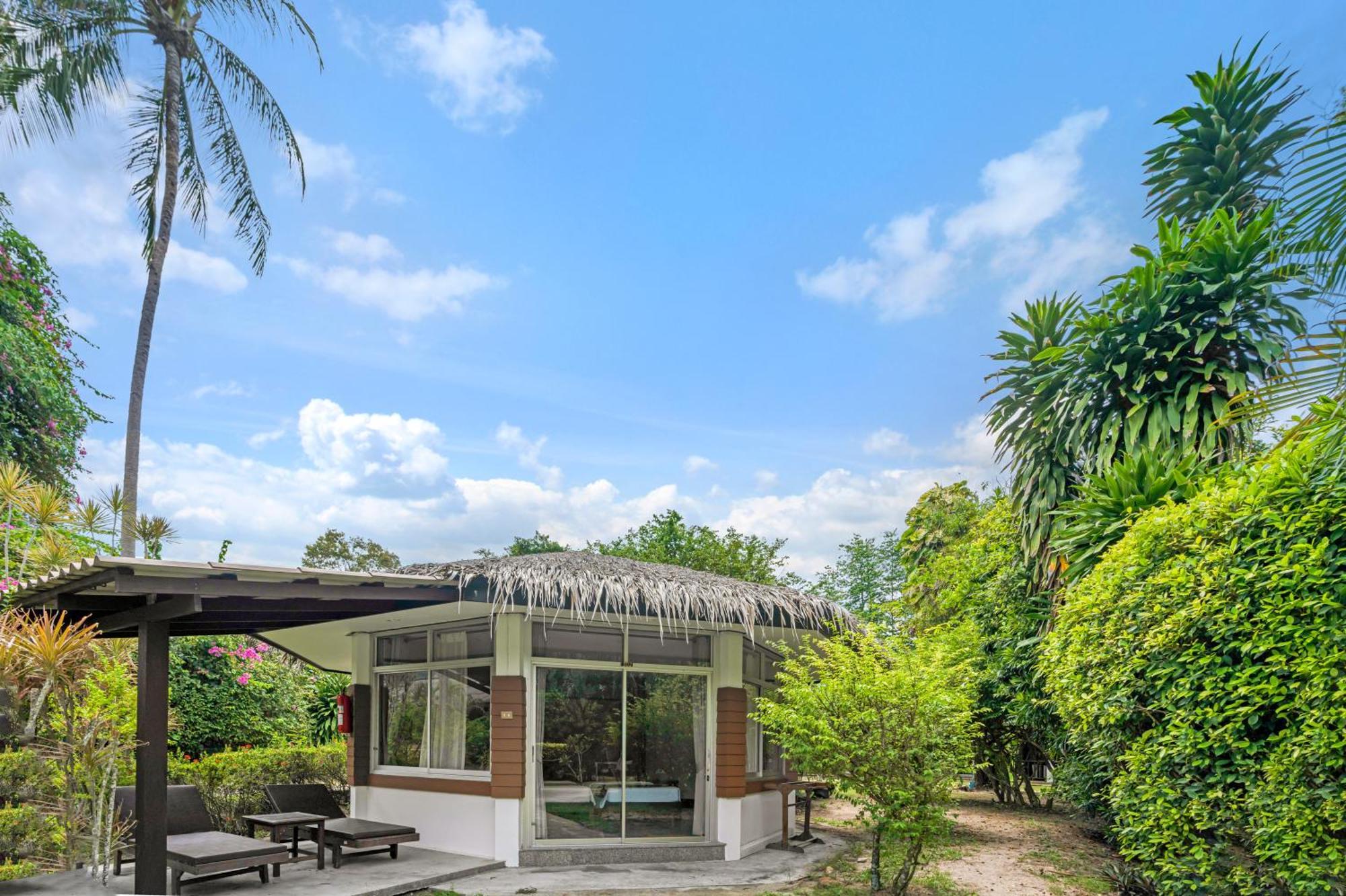 Resort Anahata Lipa Noi