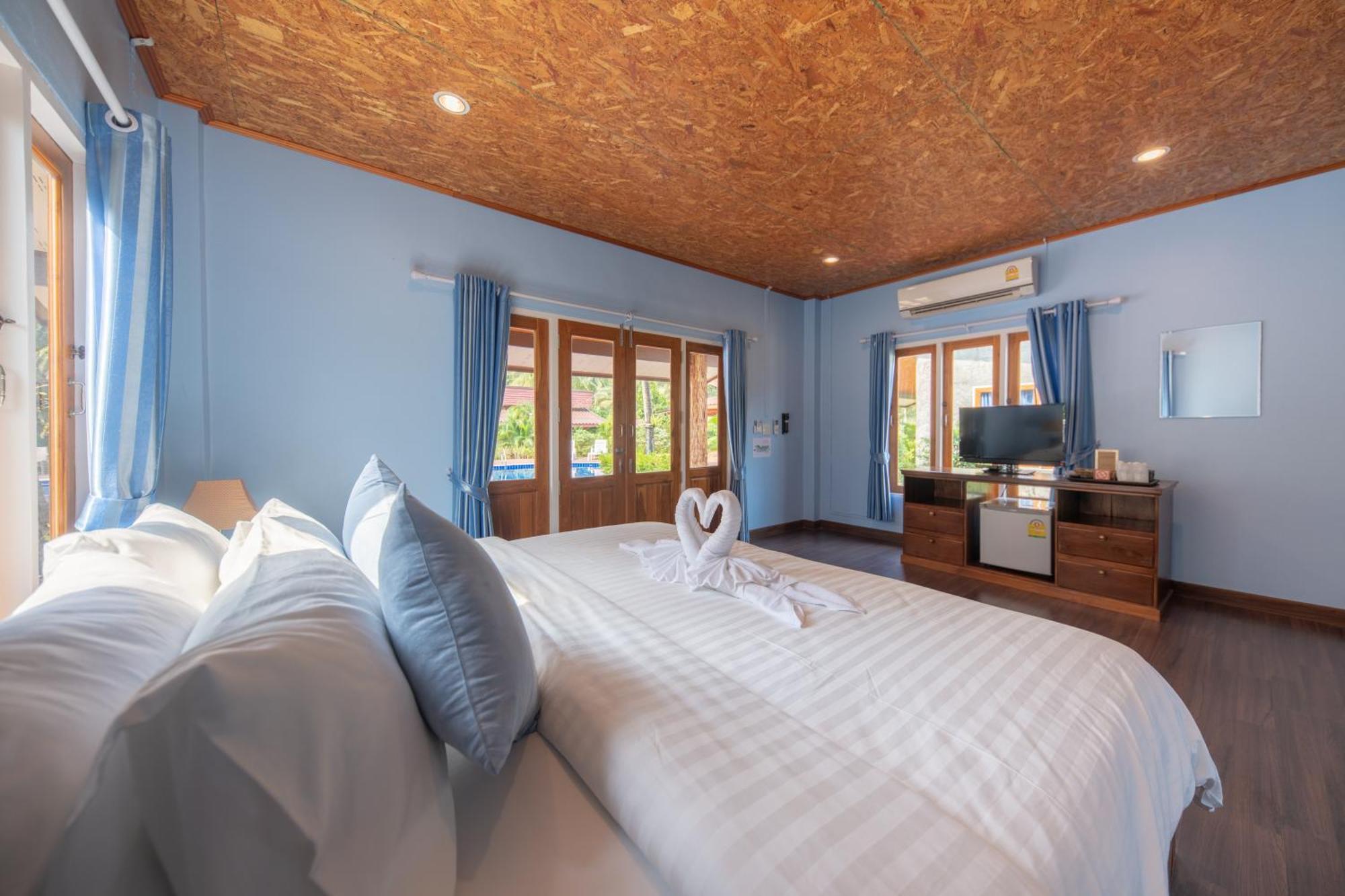 Seafar Resort 3*