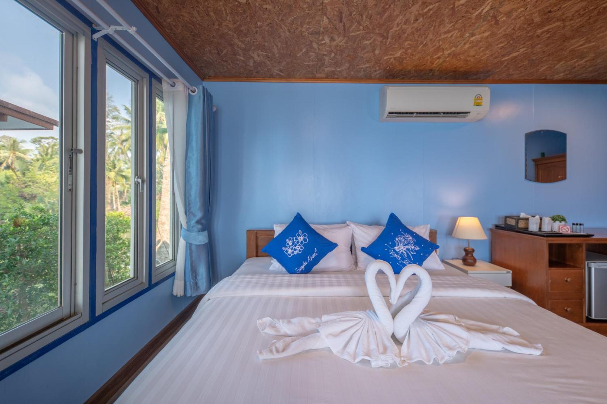 Seafar Resort