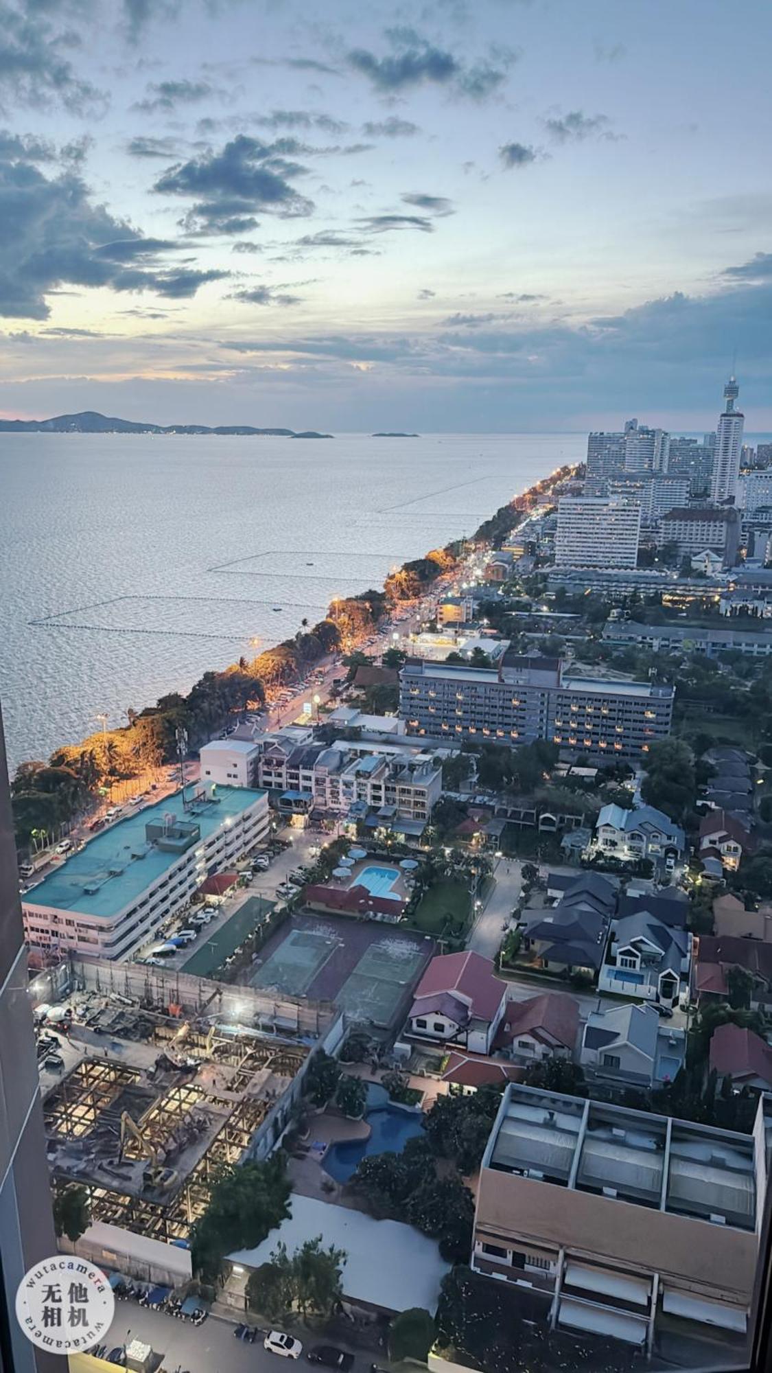 Copacabana 科帕卡巴纳海乔木提安海滩毗邻乔木提安夜市