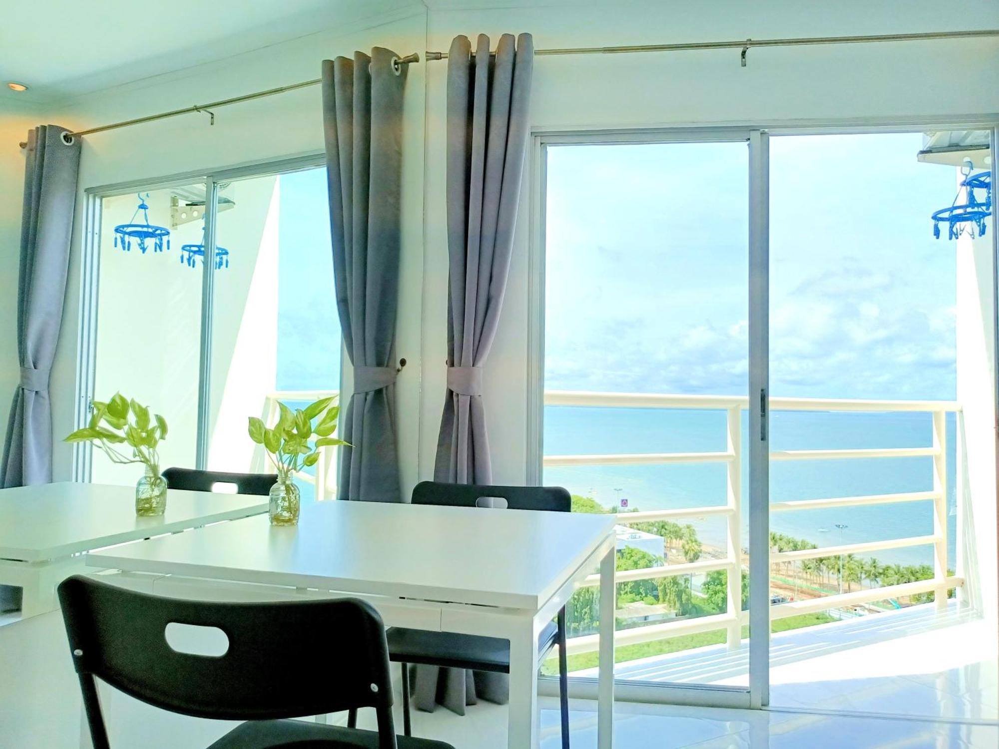 Sea View Beachfront Pattaya Jomtien Beach