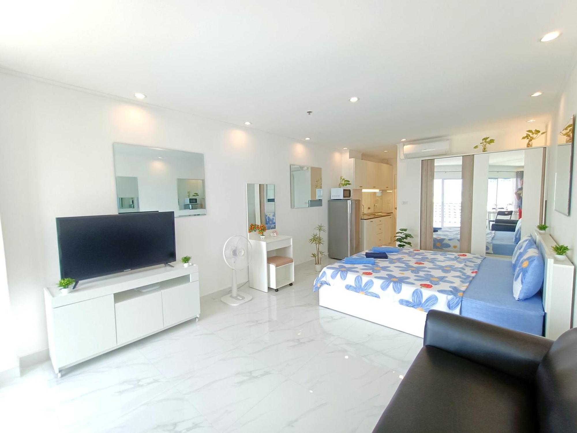 Apartment Sea View Beachfront Pattaya