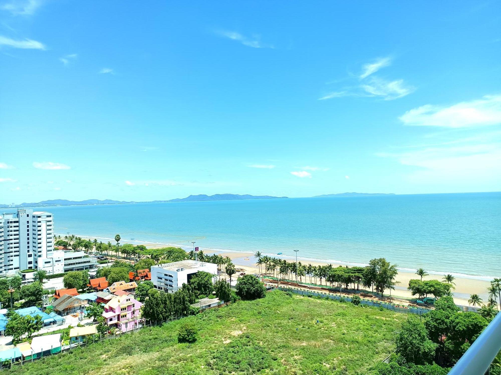 Apartment Sea View Beachfront Pattaya *