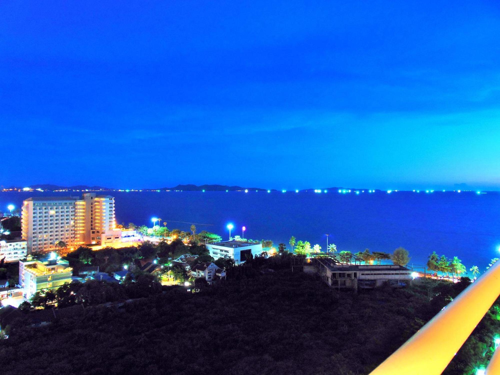 Sea View Beachfront Pattaya Apartment Jomtien Beach