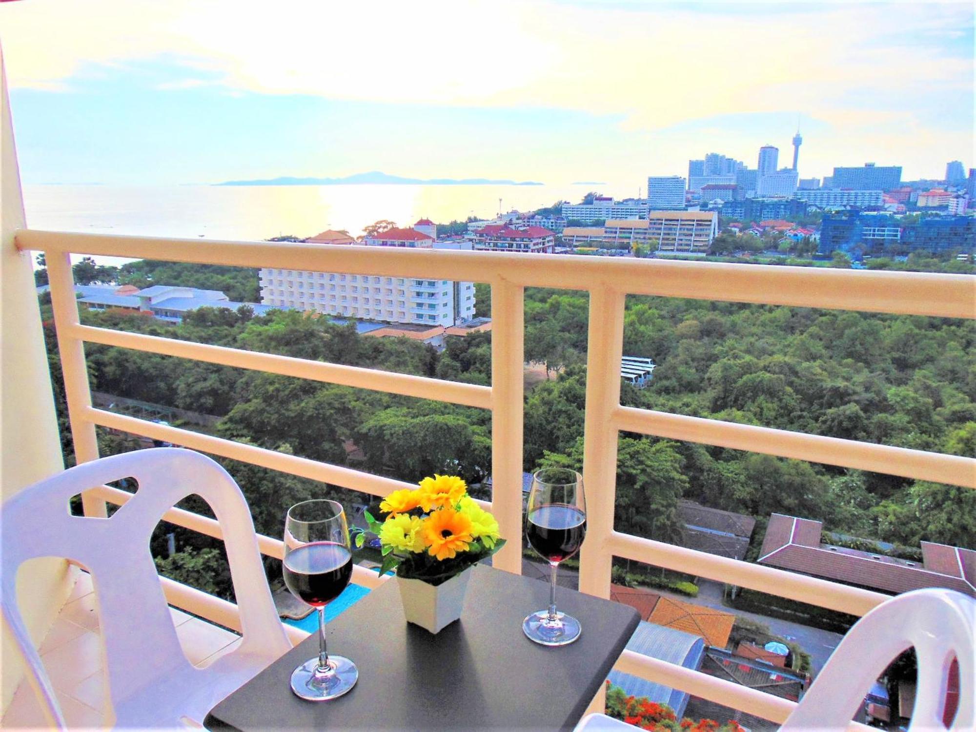 Sea View Beachfront Pattaya *