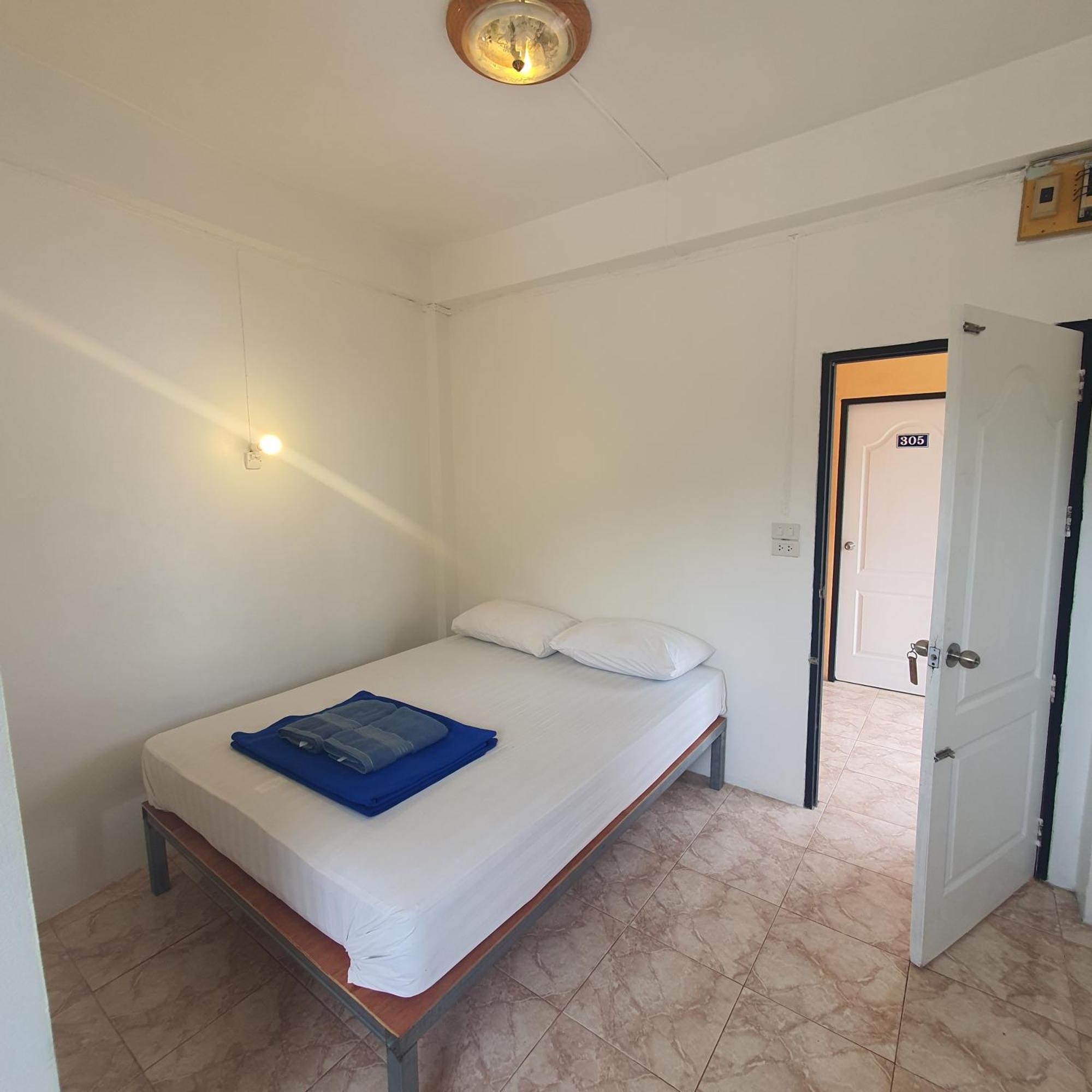 8 Homestel Hostel Koh Tao