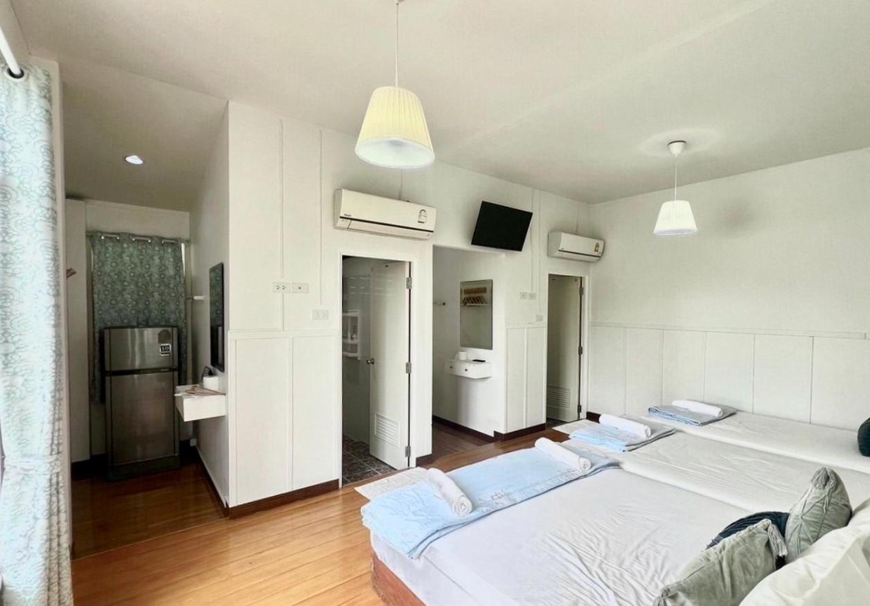 Hostel Thirty Tree Garden House *
