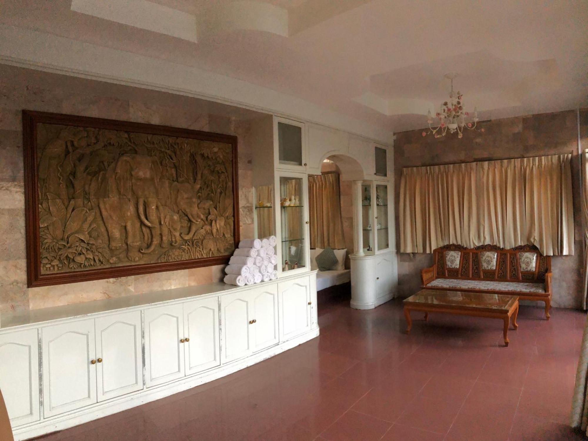 Hotel ฟ้าทะลายโจรรีสอร์ท