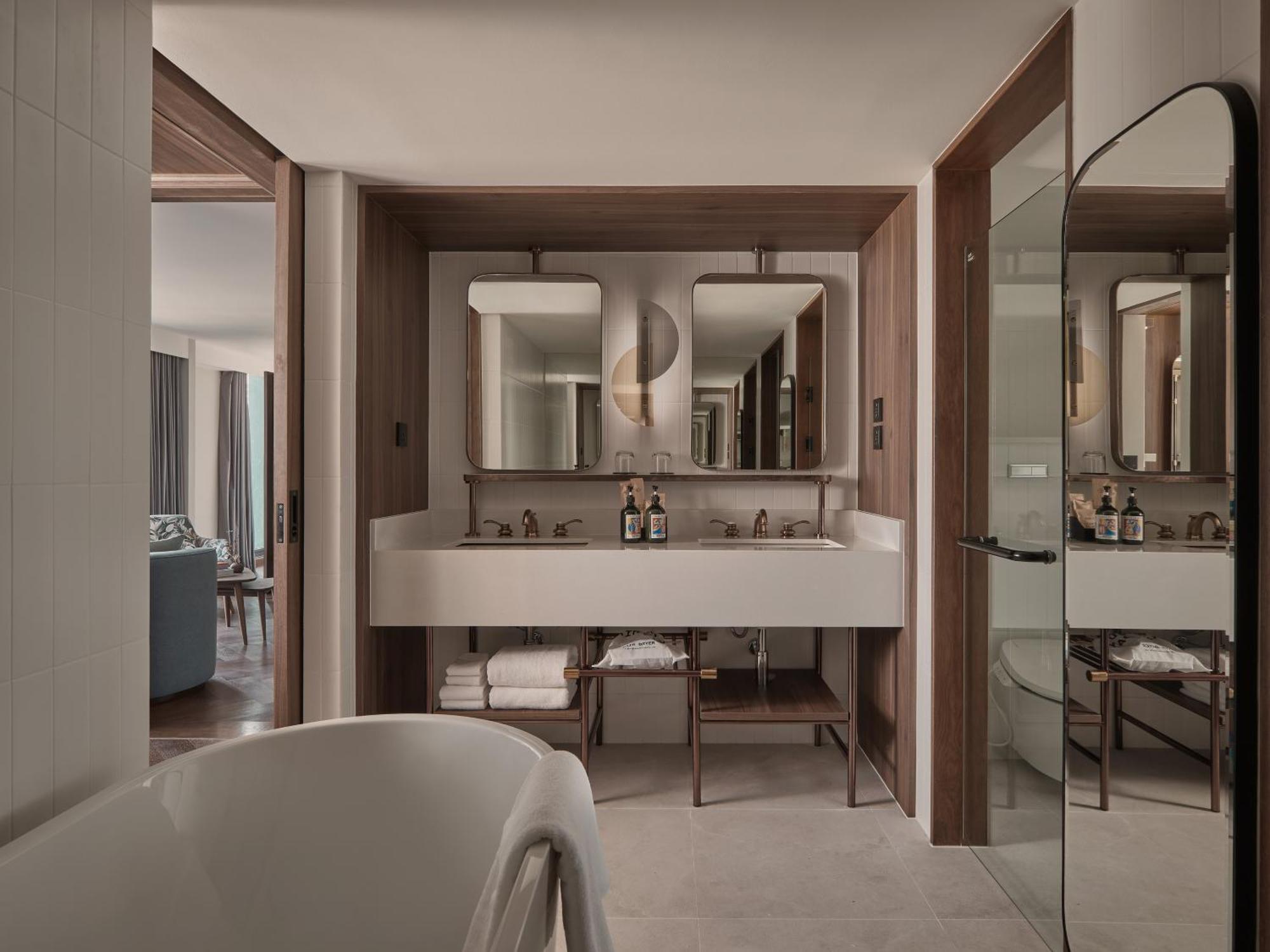 Public House - Sukhumvit 31 Hotel