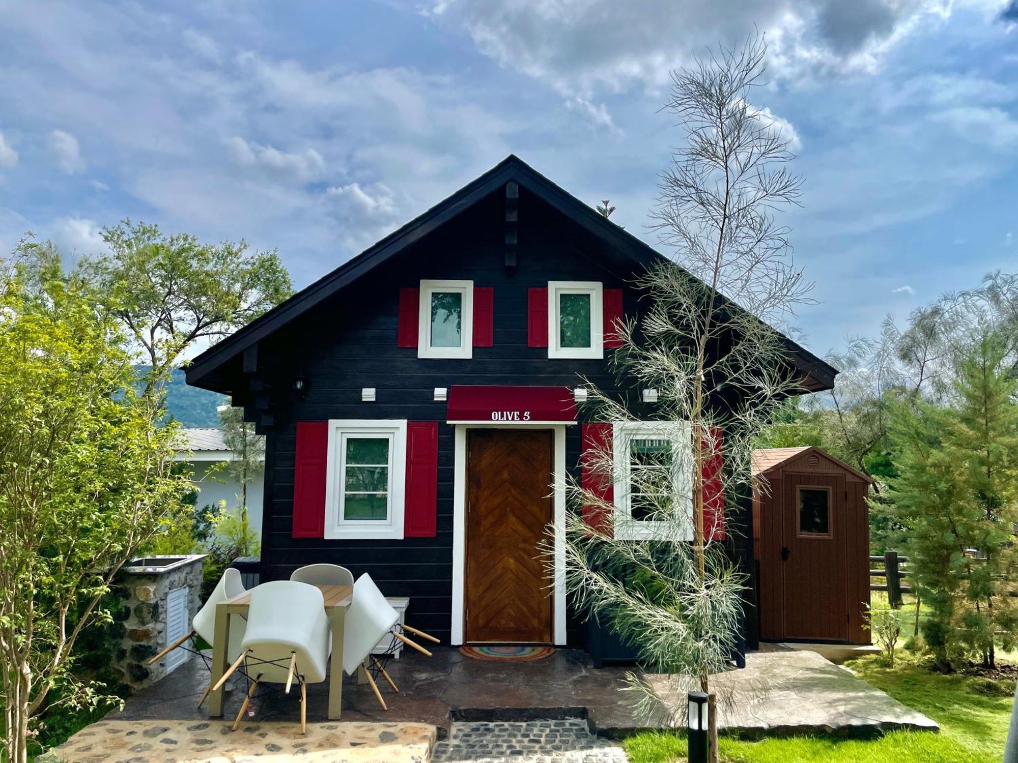Khao Yai Art Tree Guest house Pong Talong