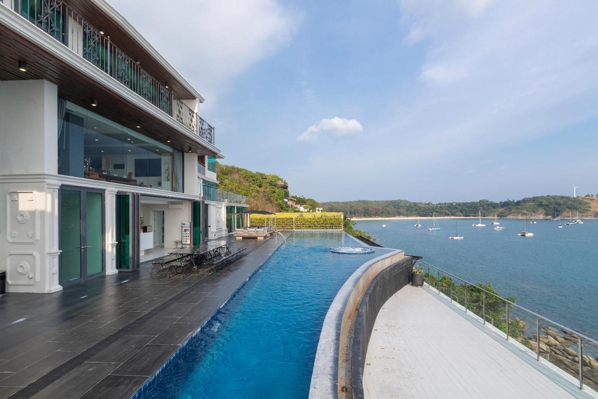 Villa W Luxury *