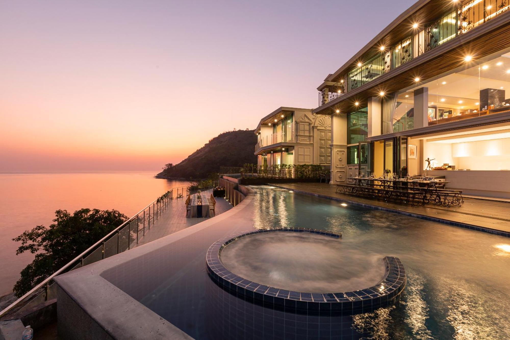 Villa W Luxury *