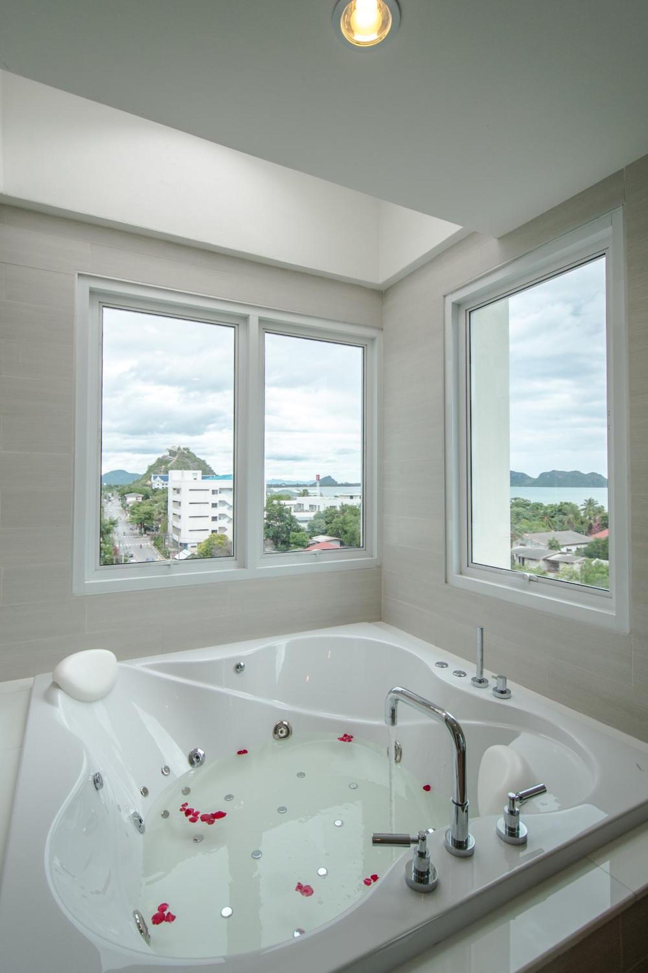 Hotel Prachuap Grand 3*