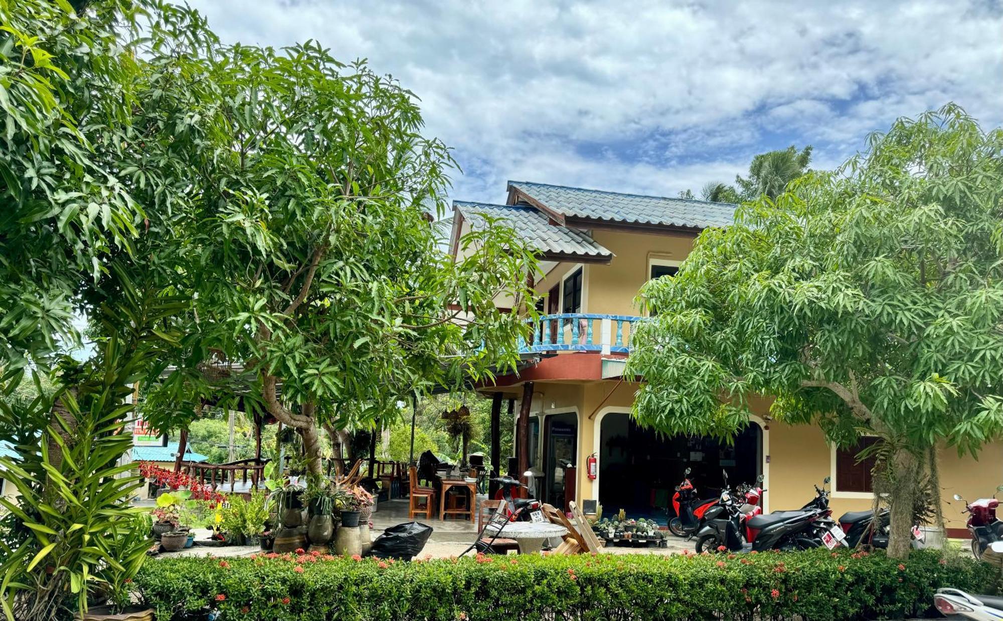Baan Klong House *