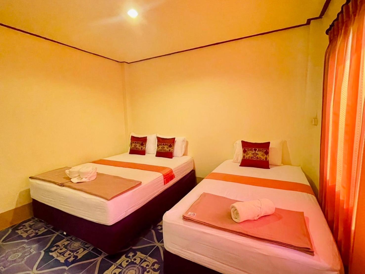 Baan Klong House Guest house *