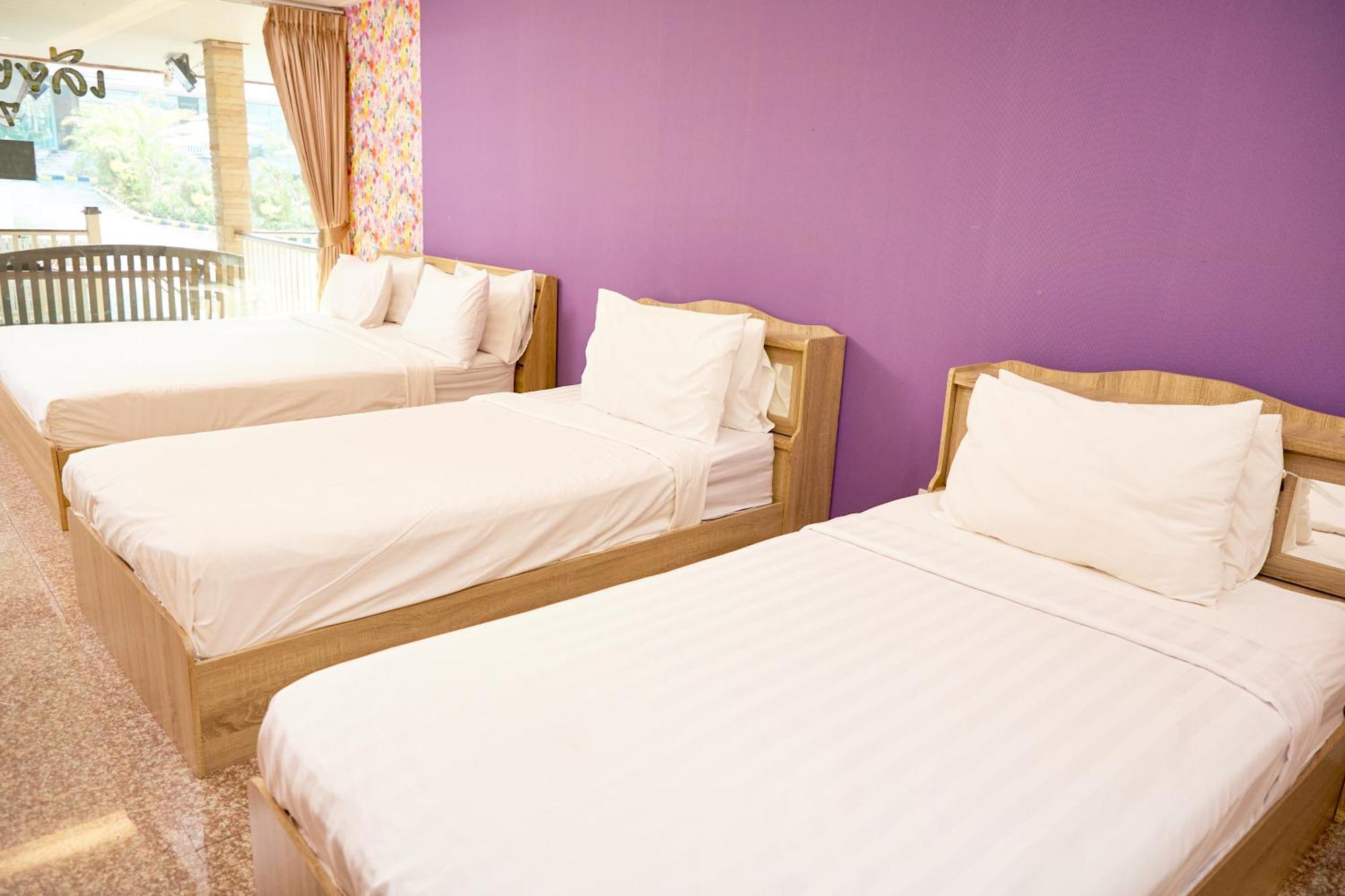 Baan Dara Resort 3*