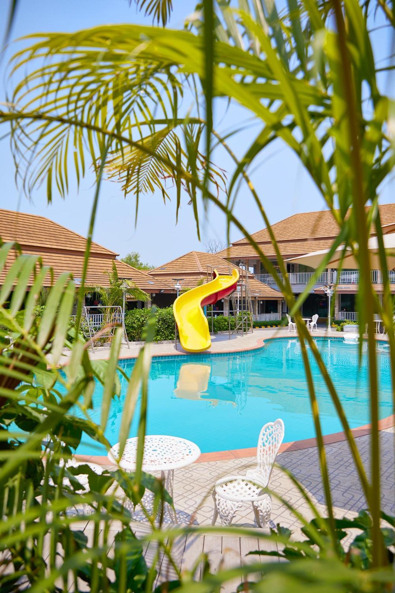 Baan Dara Resort