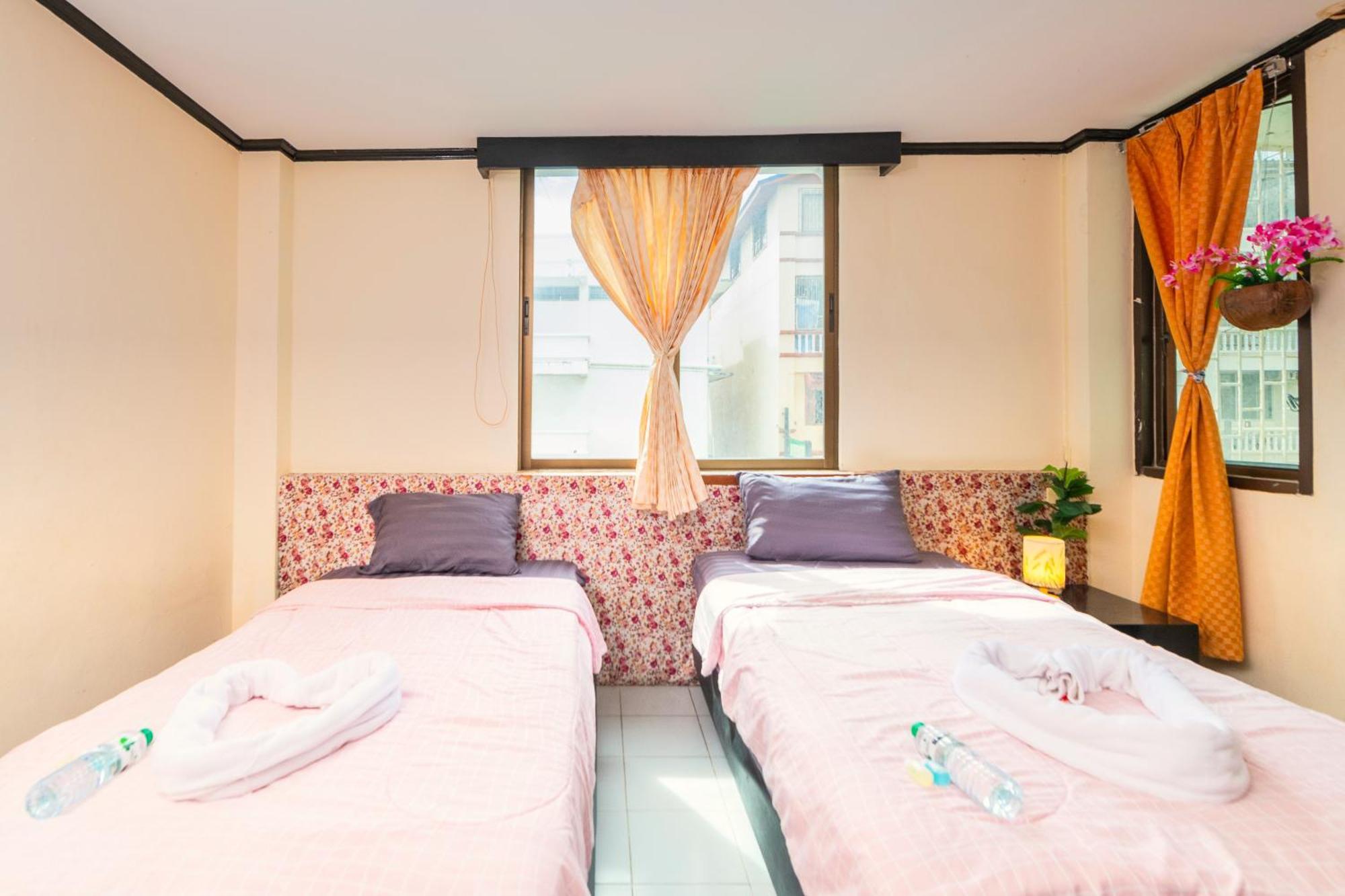 Happy - Beachfront Hotel 3*