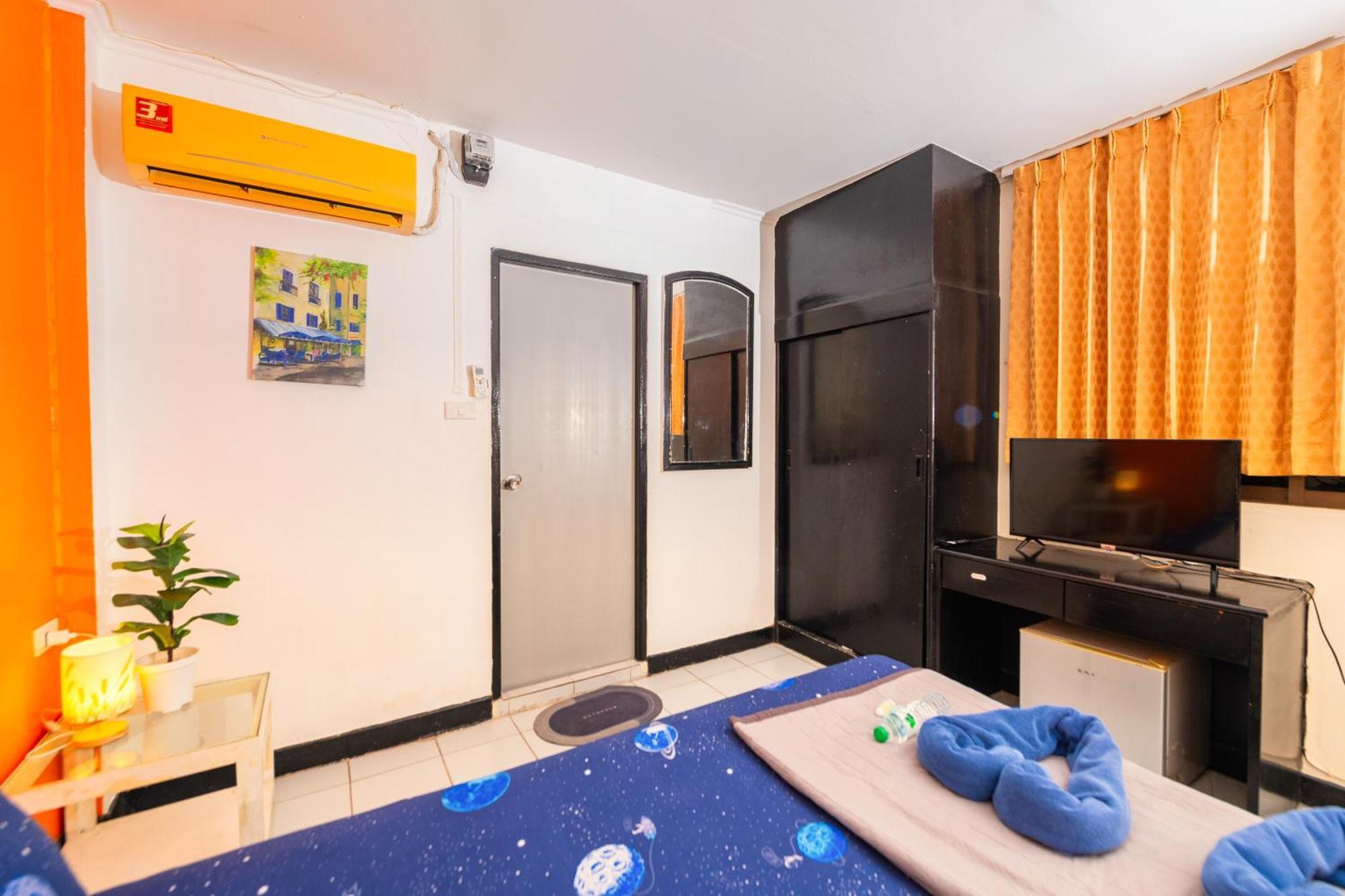 Hotel Happy - Beachfront 3*