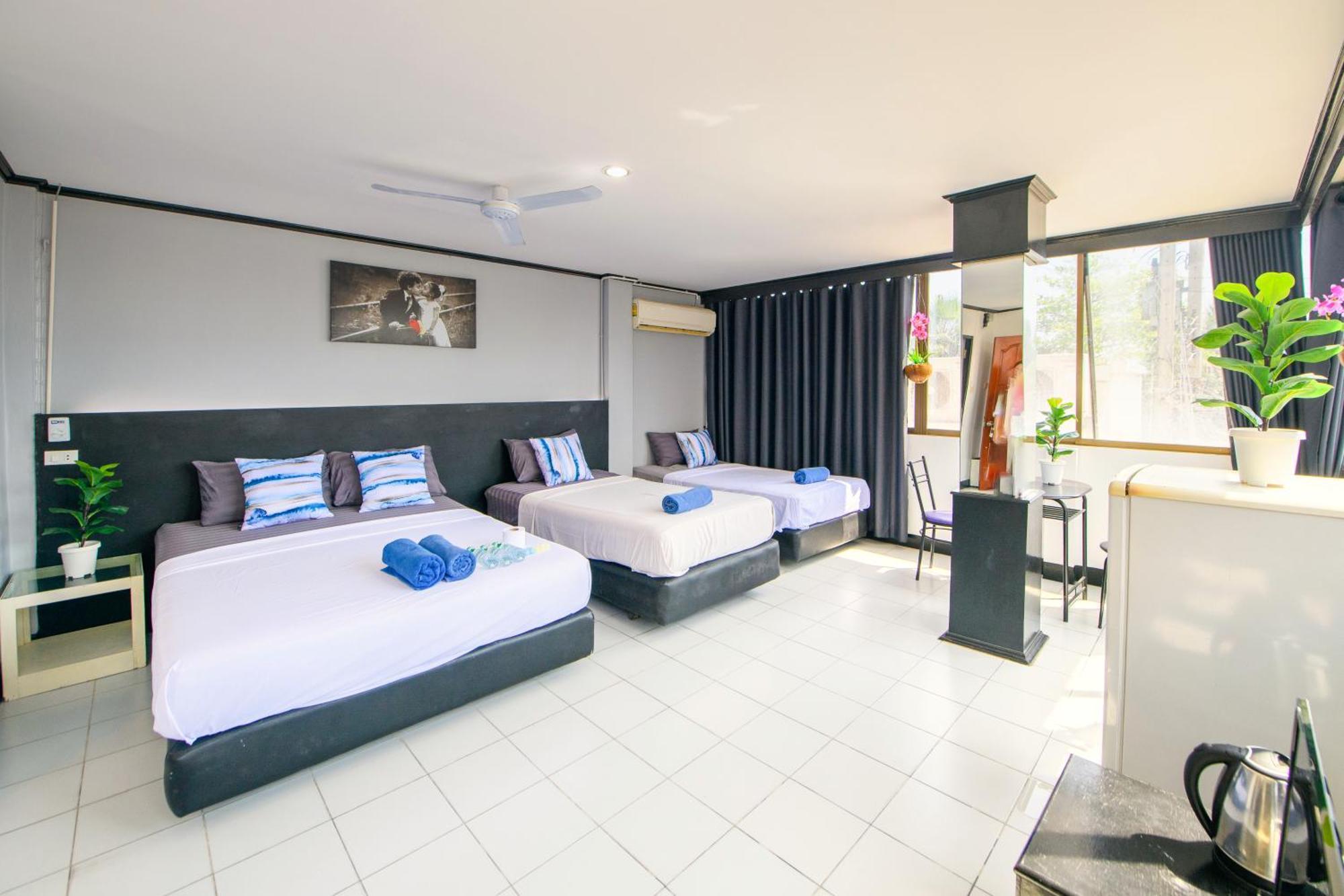 Happy - Beachfront Hotel Jomtien Beach