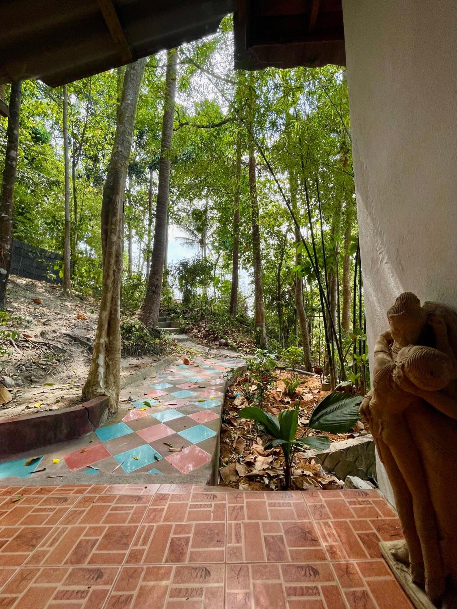 Casa de hóspedes Pyramid Yoga Ko Pha Ngan