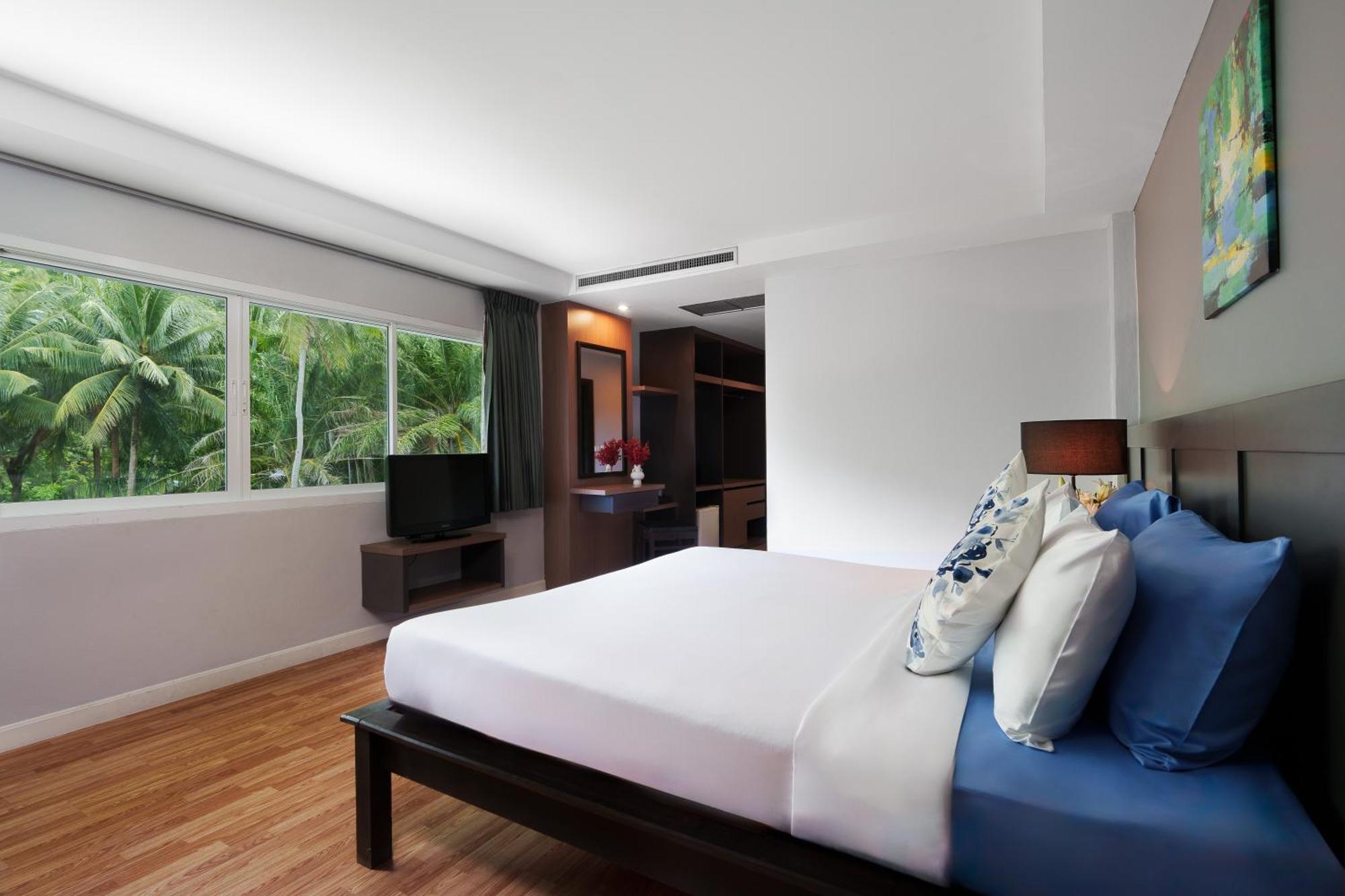 Phuket Vijitt Shore & Spa 5*