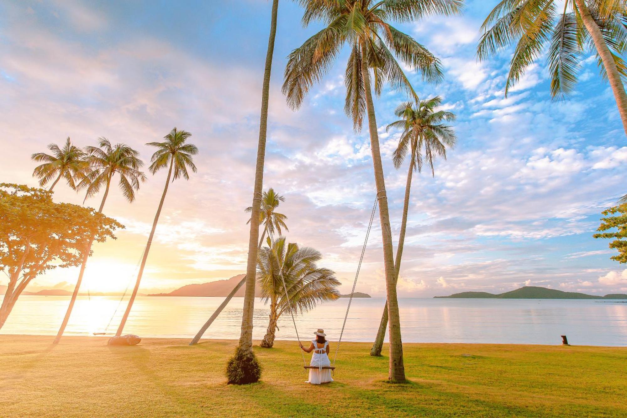 Hotel Phuket Vijitt Shore & Spa