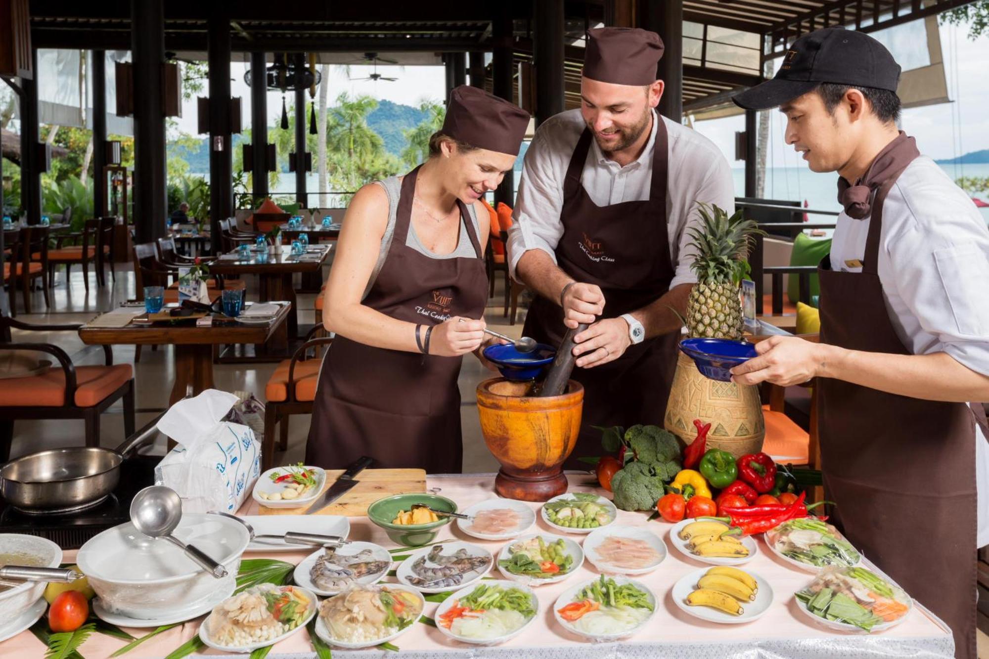Phuket Vijitt Shore & Spa Hotel 5*