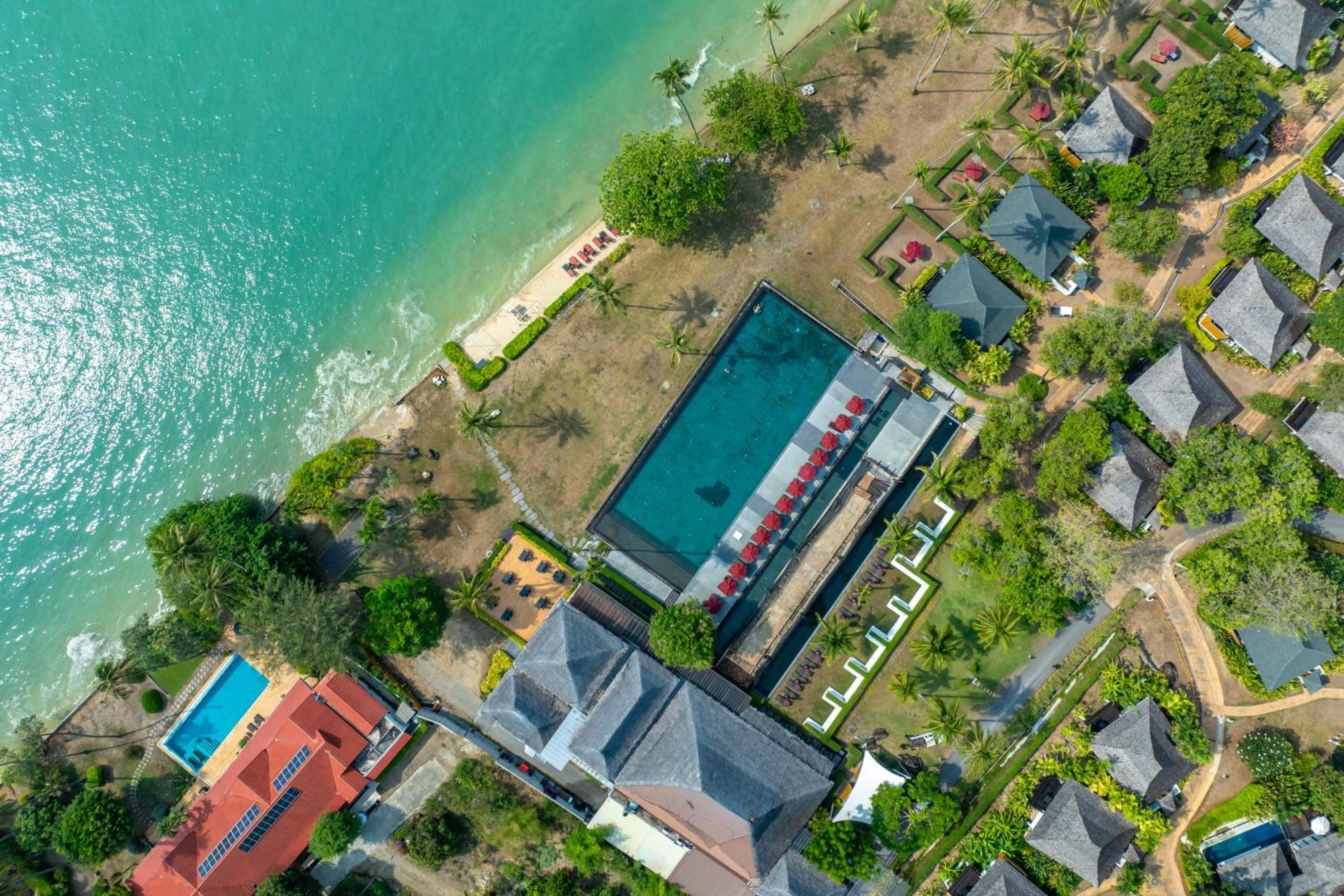 Phuket Vijitt Shore & Spa