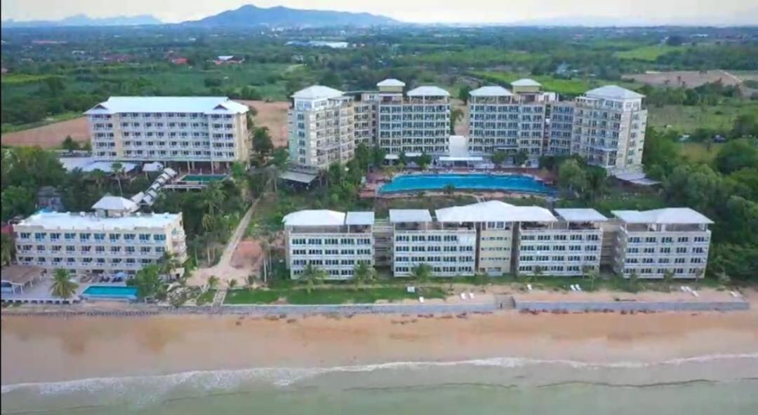 Royal Phala Cliff Resort Ban Chang (Rayong)