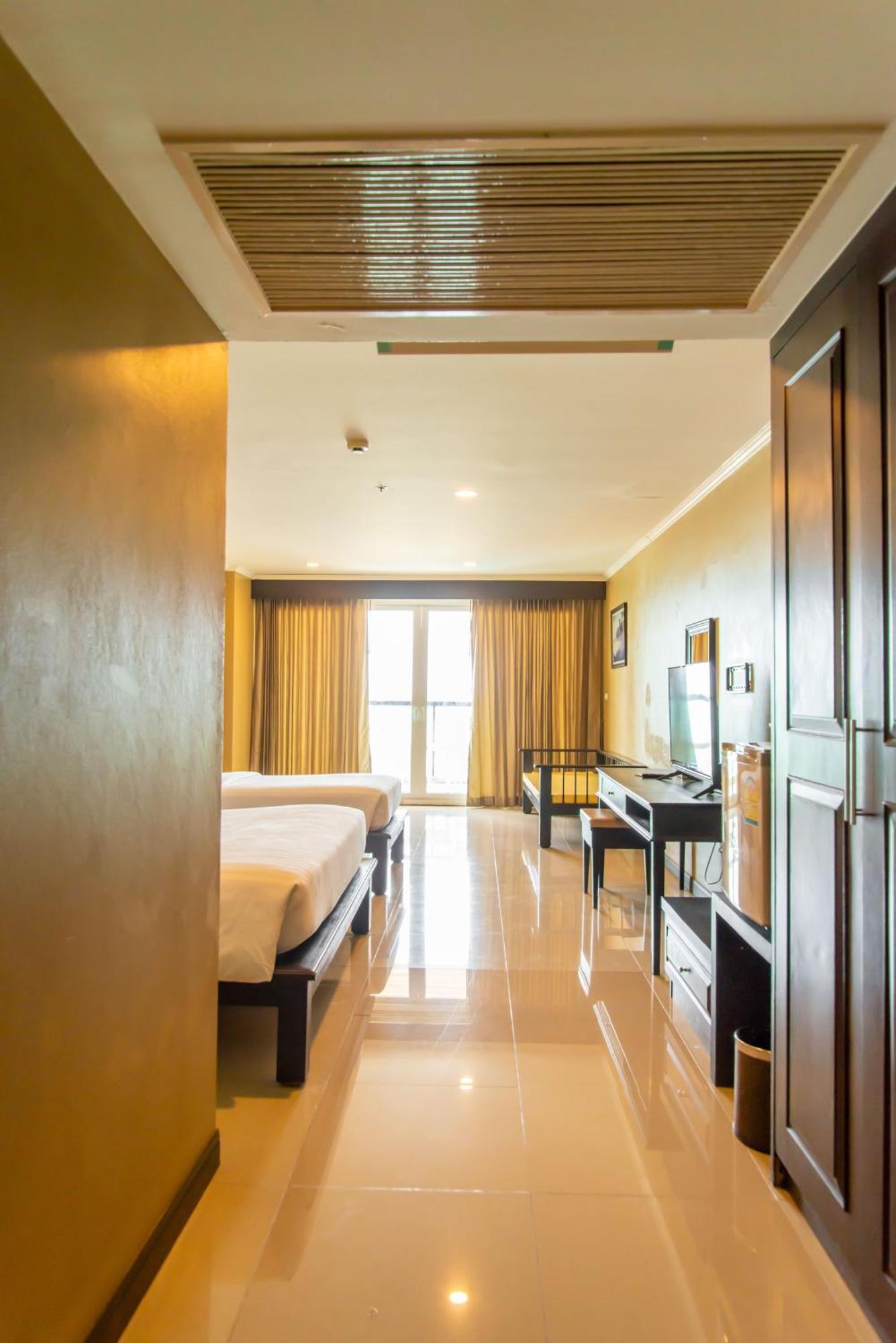 Royal Phala Cliff Ban Chang (Rayong)