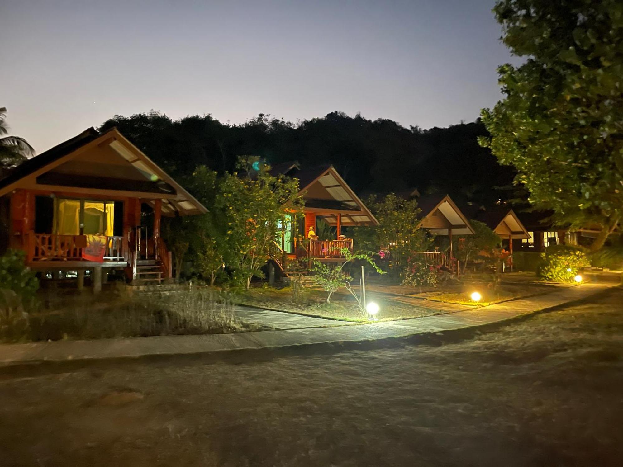 Guest house Koh Yao Seaview 2*