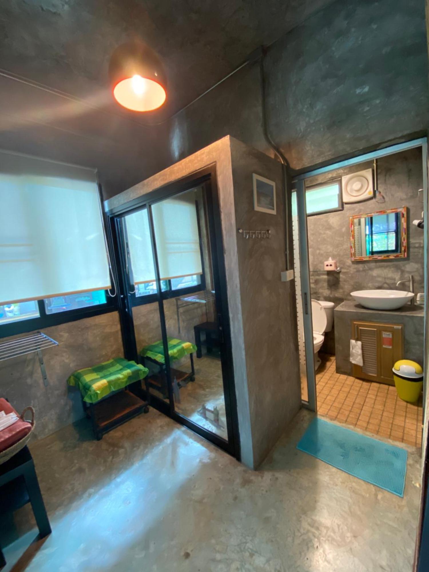 Baan Nork บ้านนอก