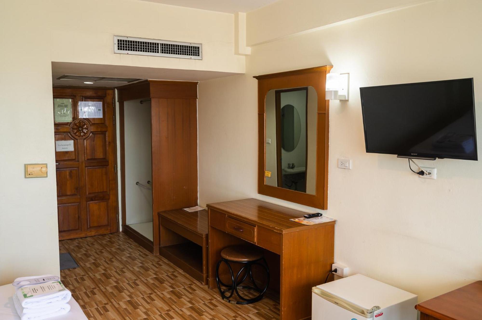Hotel River The Budget Nakhon Pathom