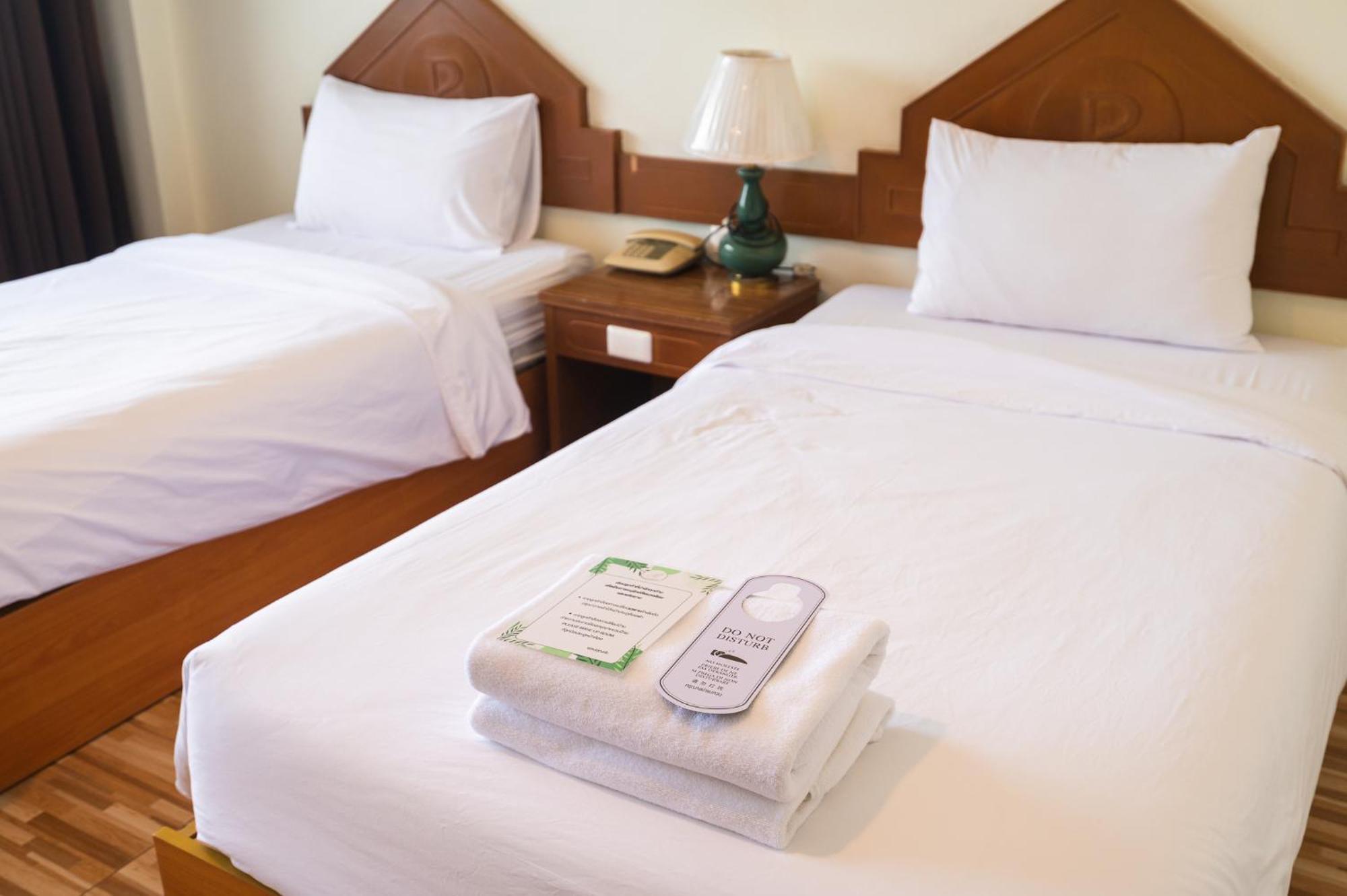 Hotel River The Budget